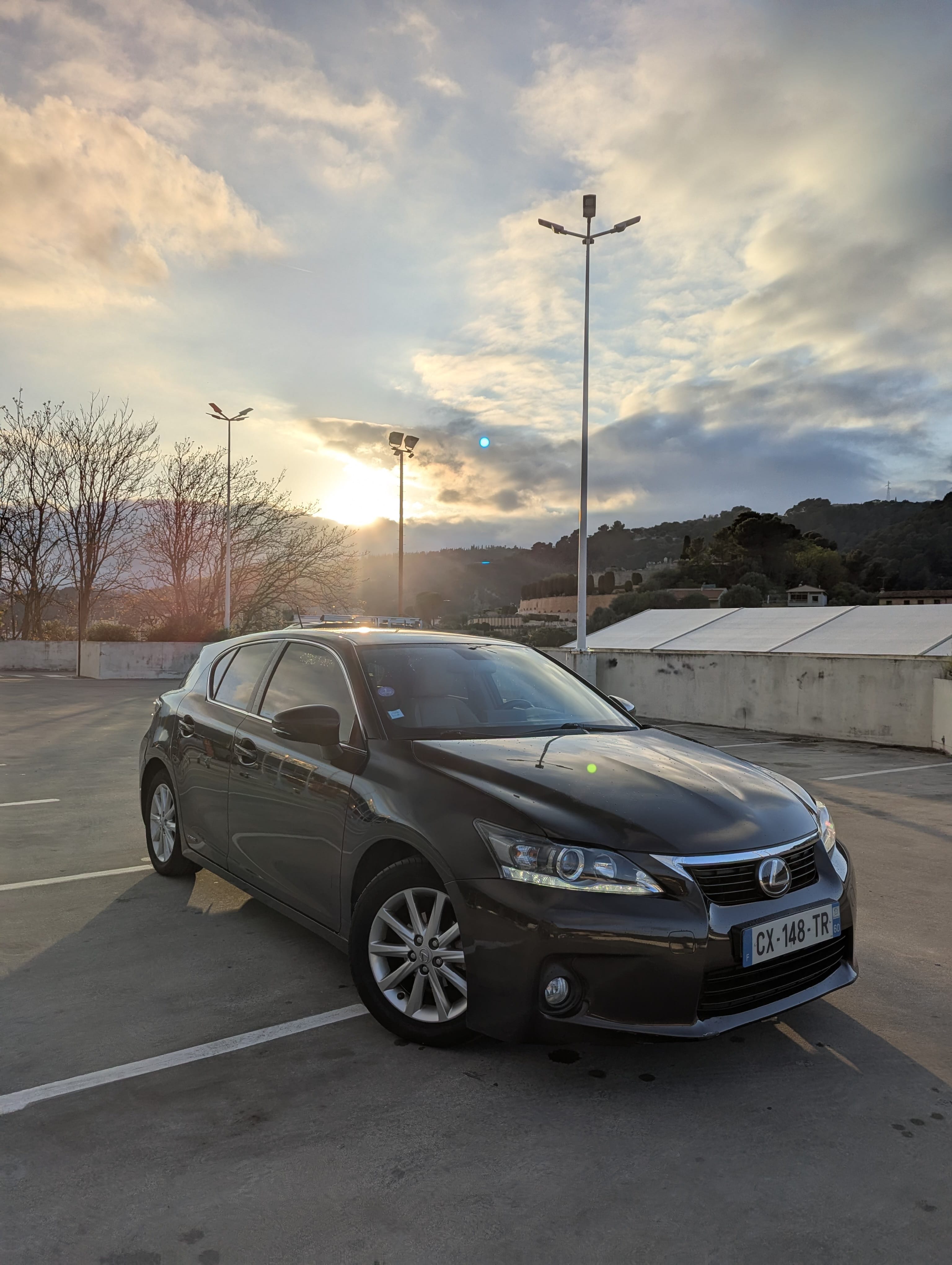 Lexus CT 200h, 2013, Essence 95 / Electric (hybrid), automatic