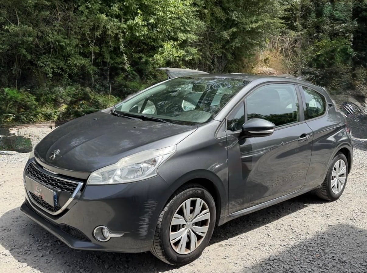 Peugeot 208, 2013, Diesel, automatique