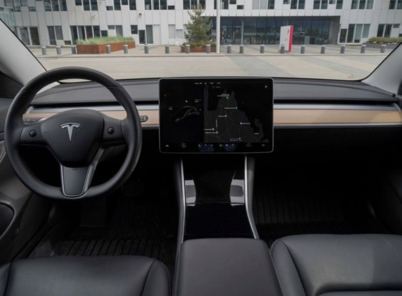 Tesla Model 3 Long Range med Cruisekontroll