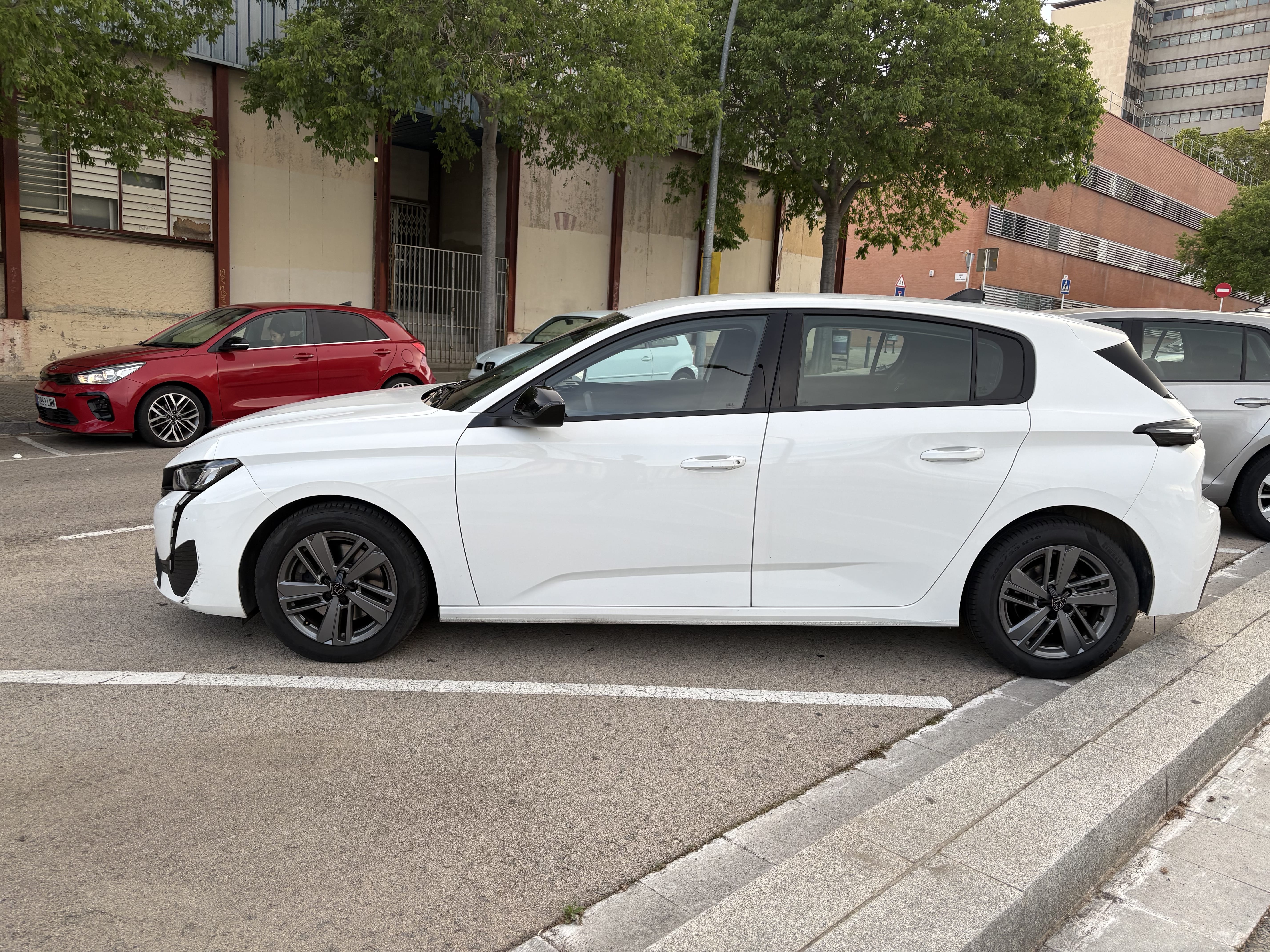 Peugeot 308 1.5 bluehdi con Aire acondicionado