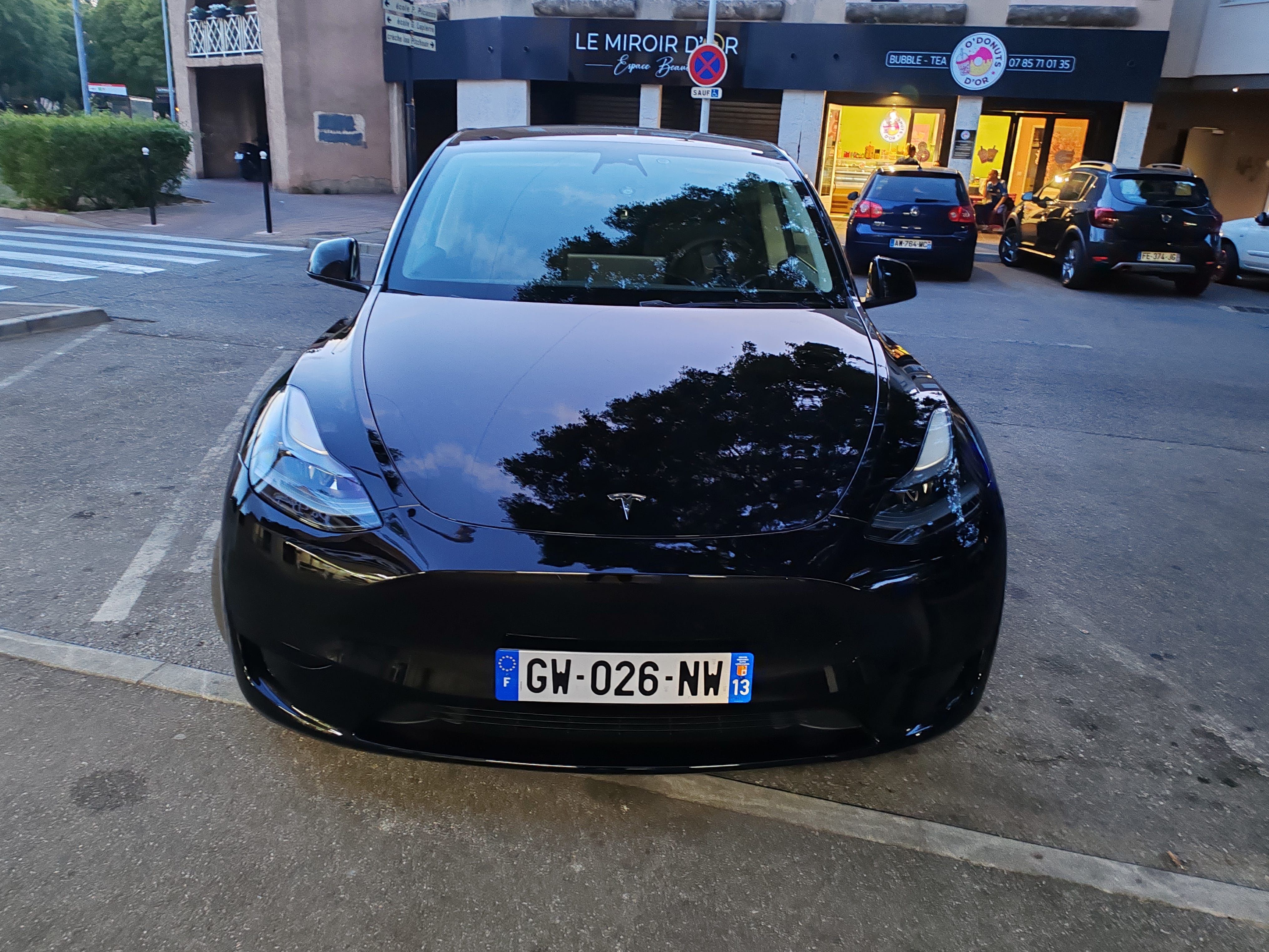 Tesla Model Y, 2024, Électrique, automatique