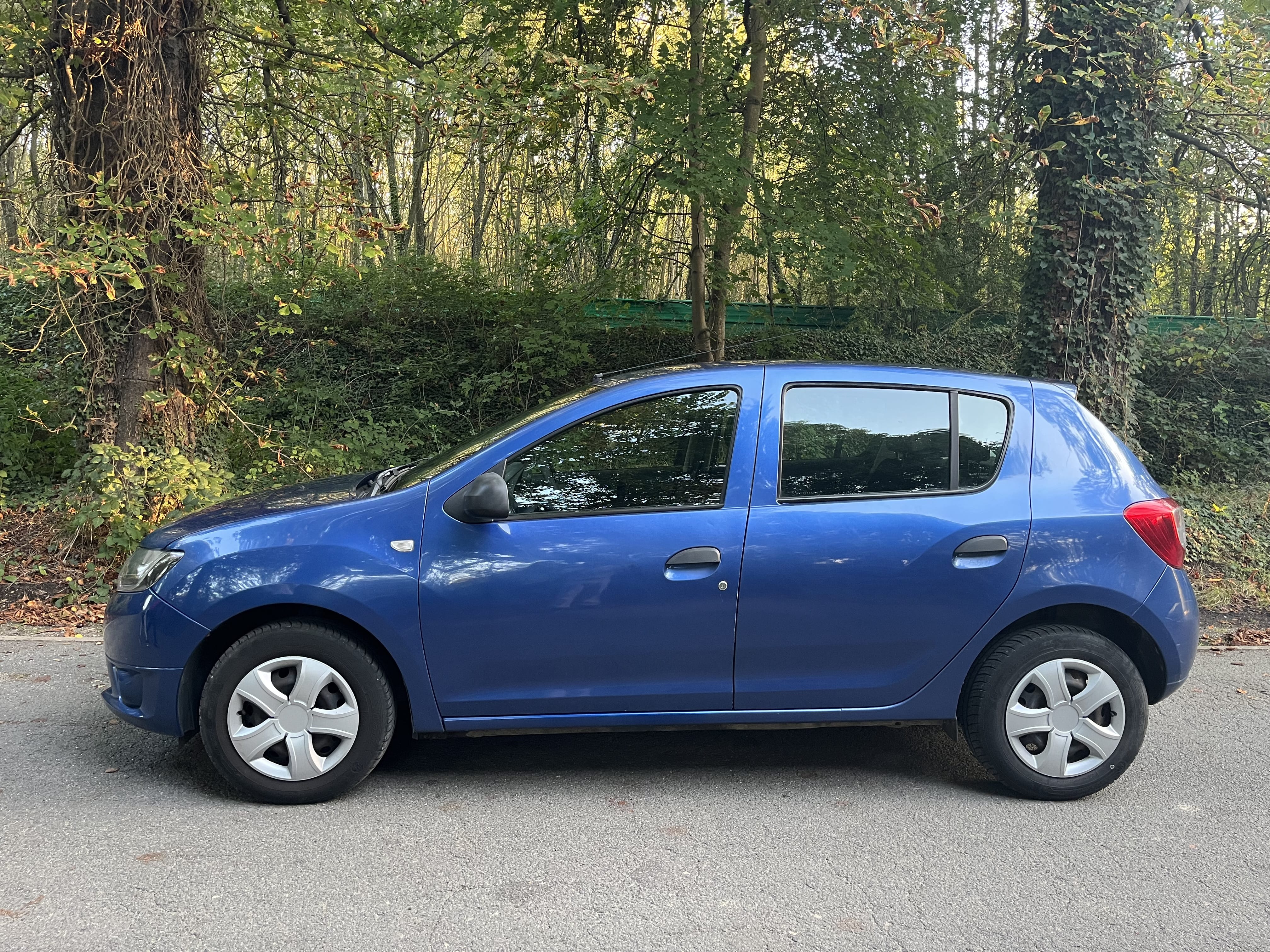 Dacia Sandero avec Entrée audio / iPod