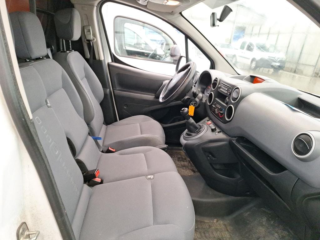Citroen Berlingo Diesel (DS242BG) 3 places (porte latérale, clim, ...) avec Audio Bluetooth