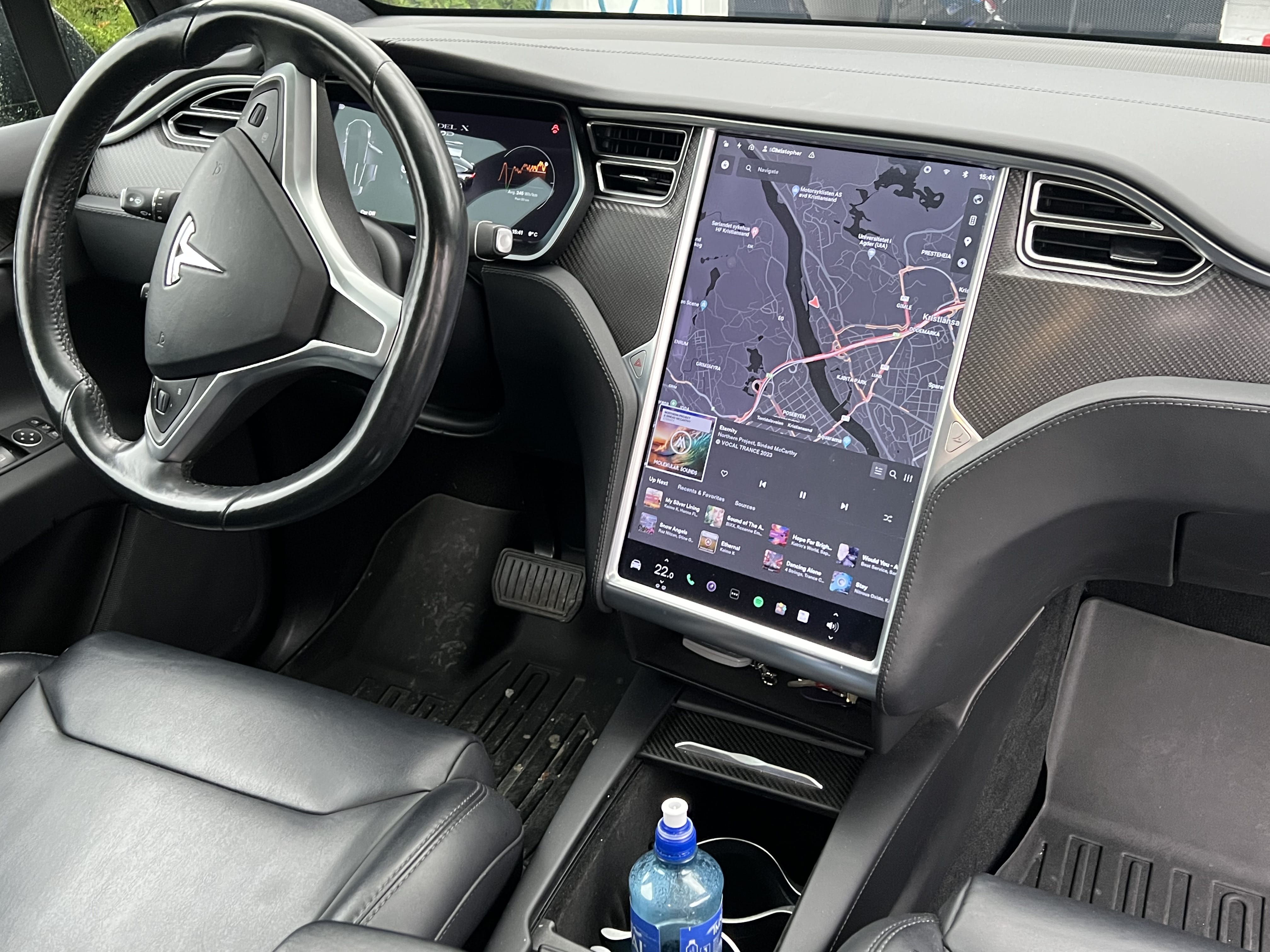 Tesla Model X med Aircondition