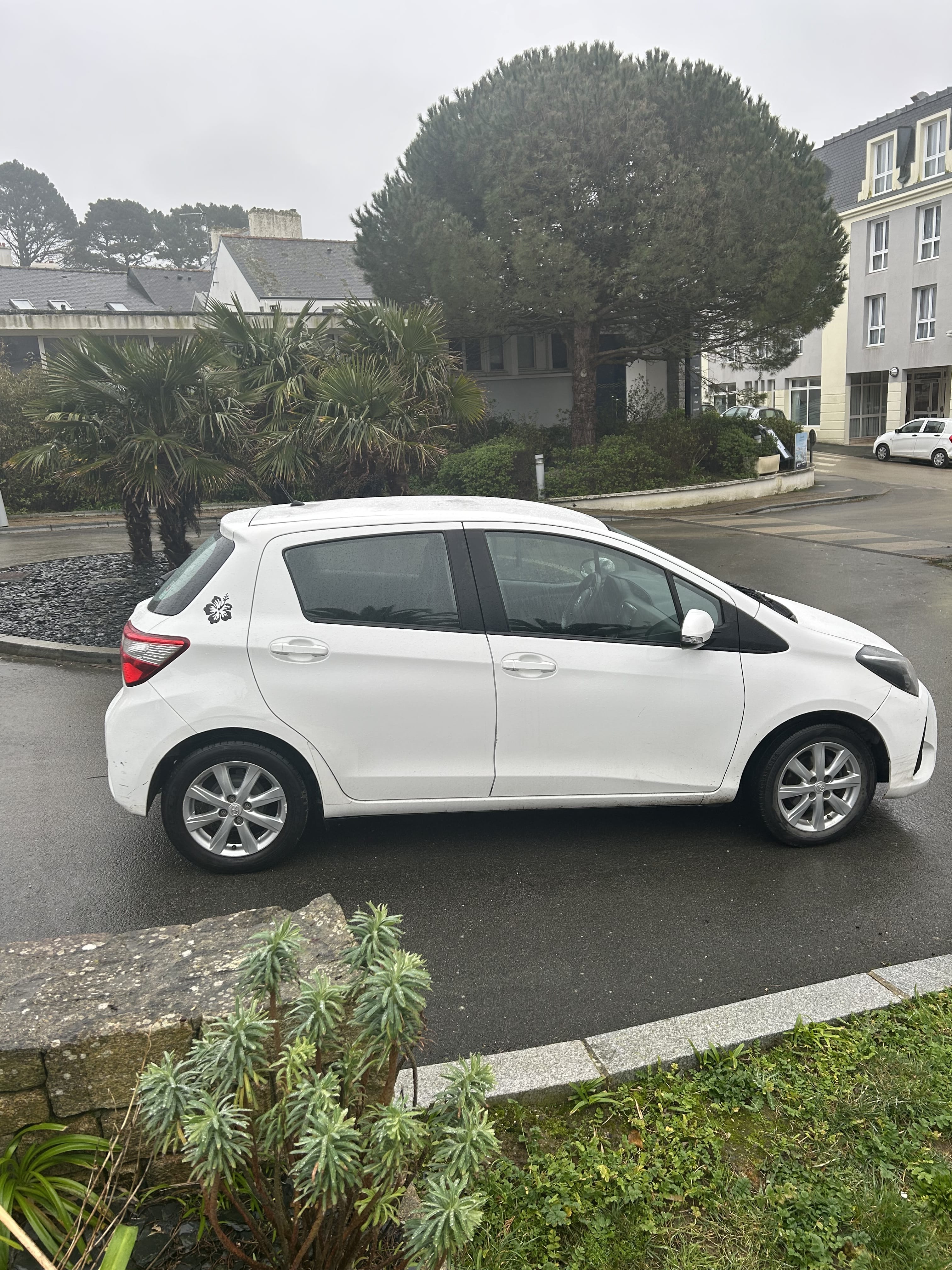 Toyota Yaris 5-Door L avec Climatisation