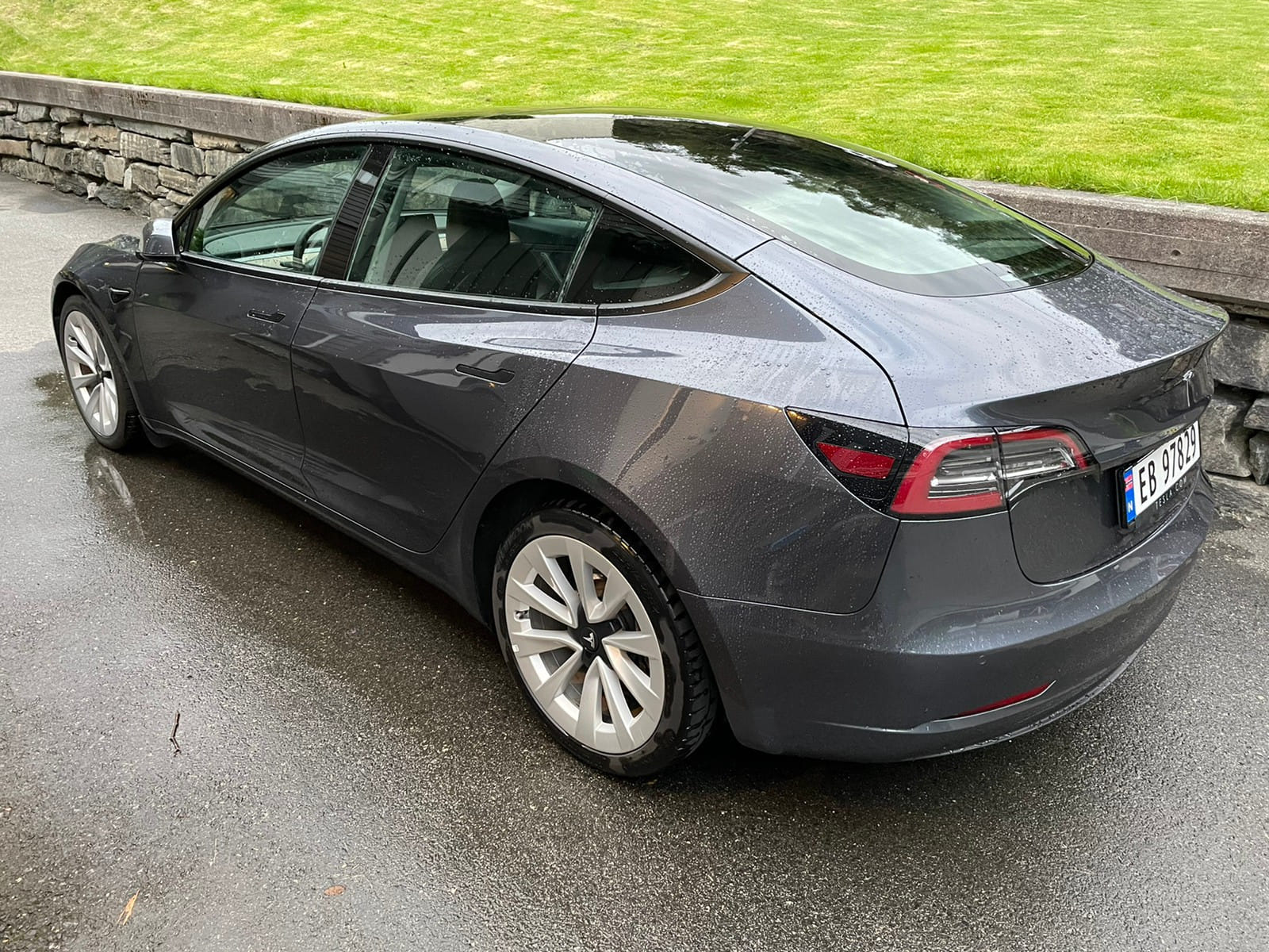 Tesla Model 3 med GPS