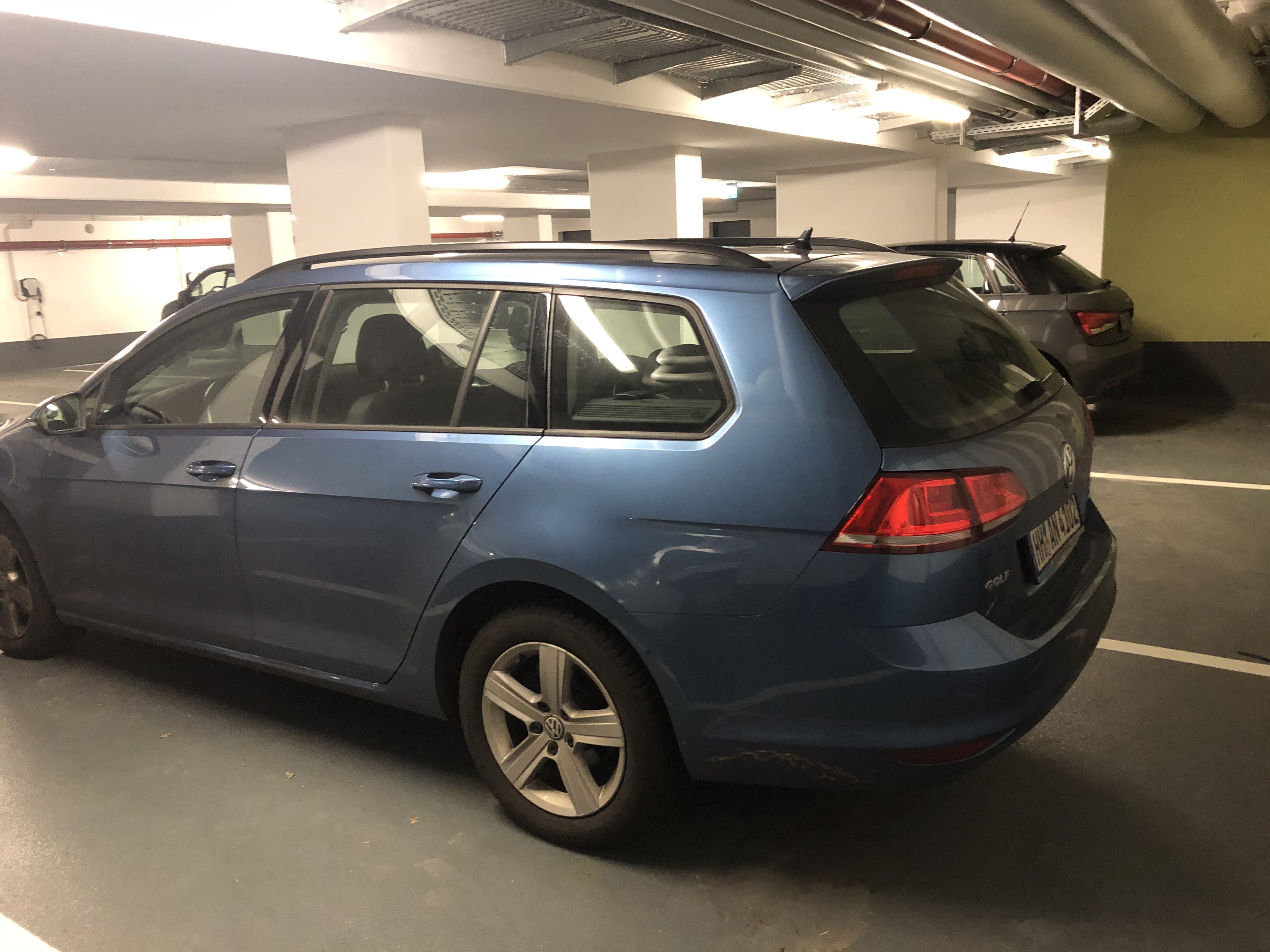 Volkswagen Golf Kombi con Silla infantil