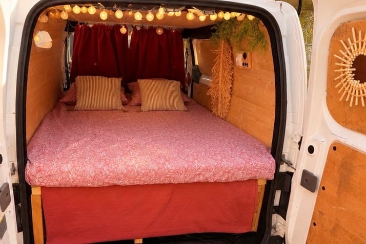 Nissan NV200 Van aménagé autonome avec Autoradio