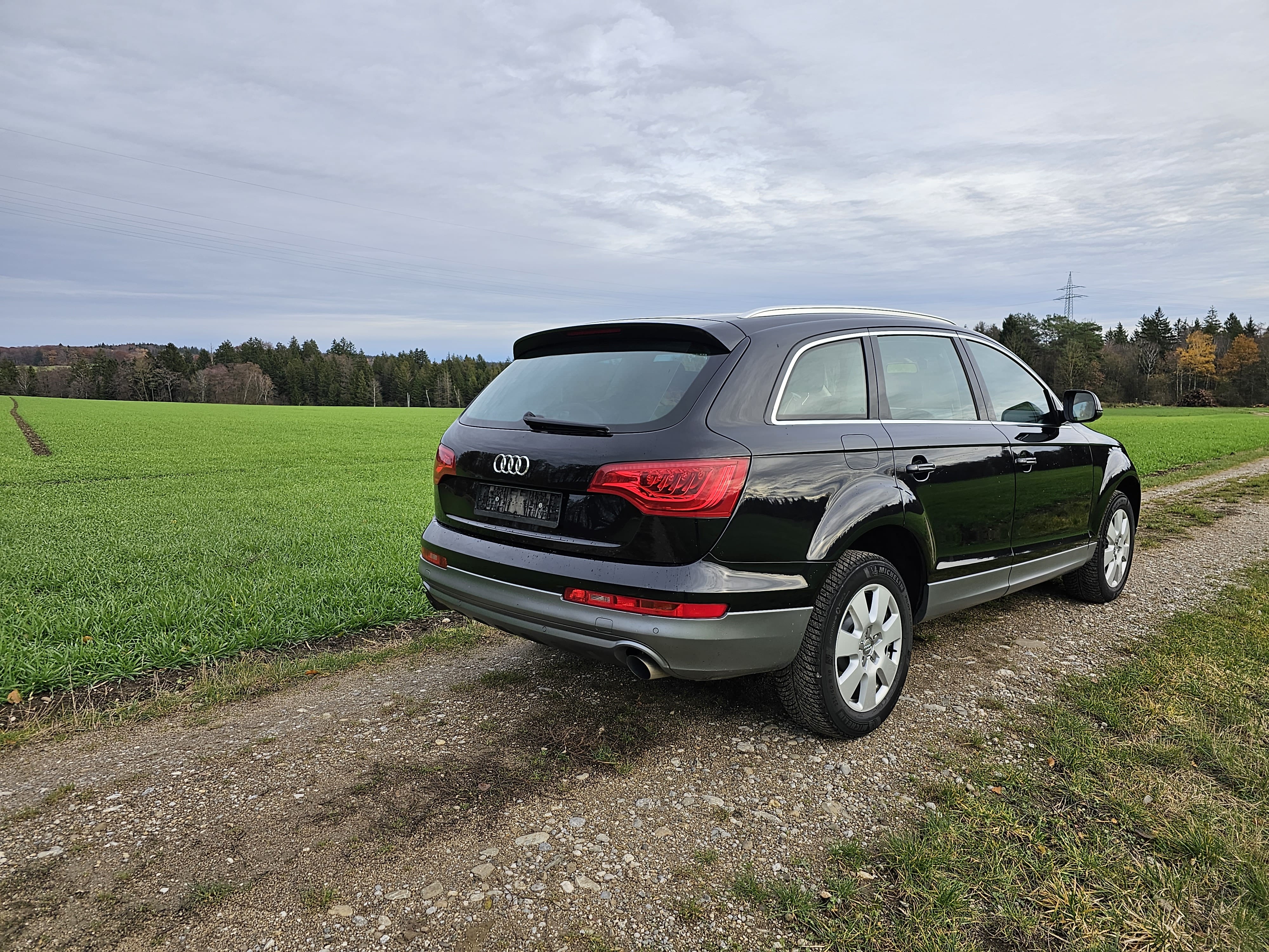Audi Q7 mit Kindersitz