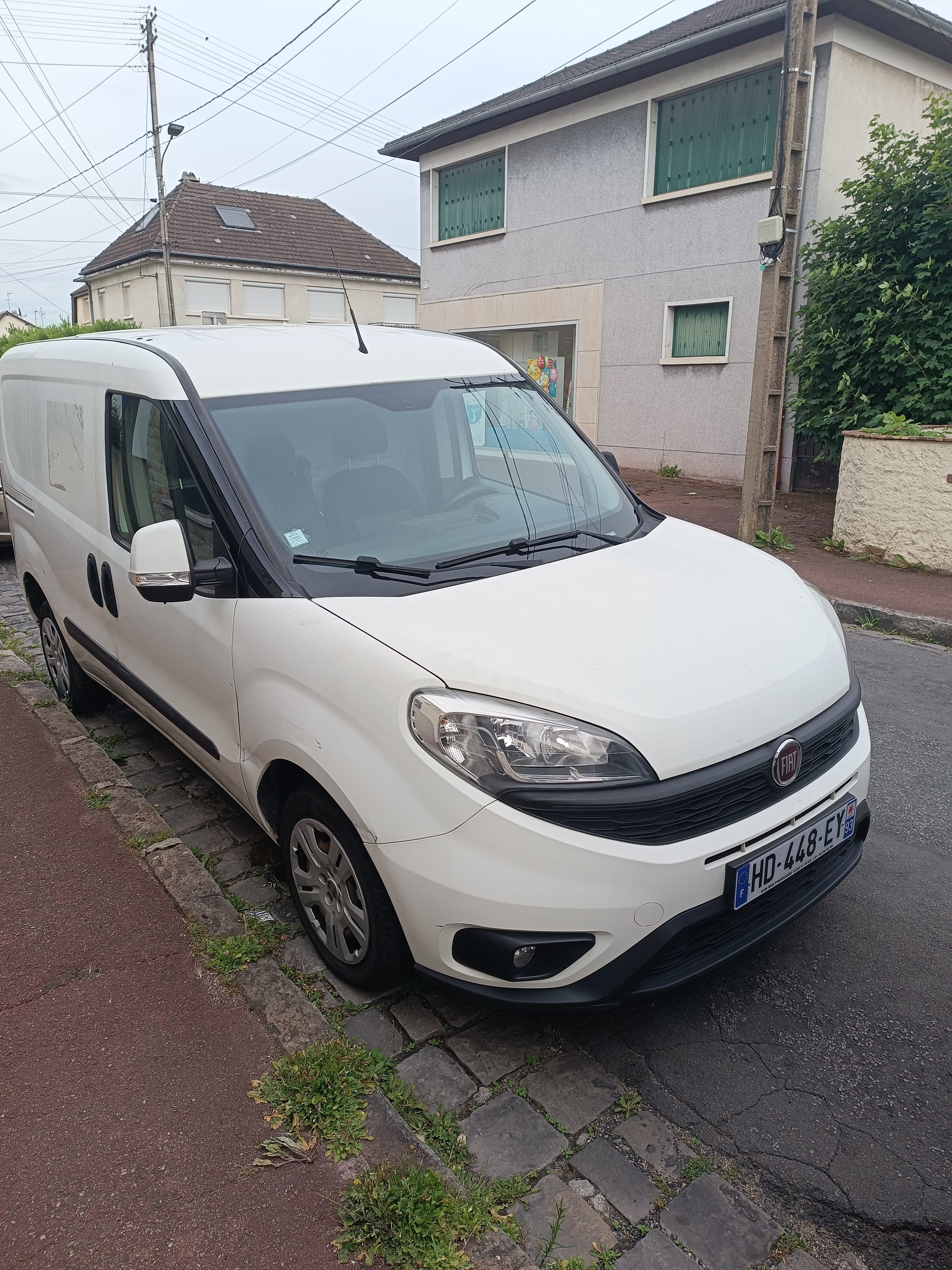 Fiat Doblo Cargo 1.3 l multijet  professionnel avec Audio Bluetooth