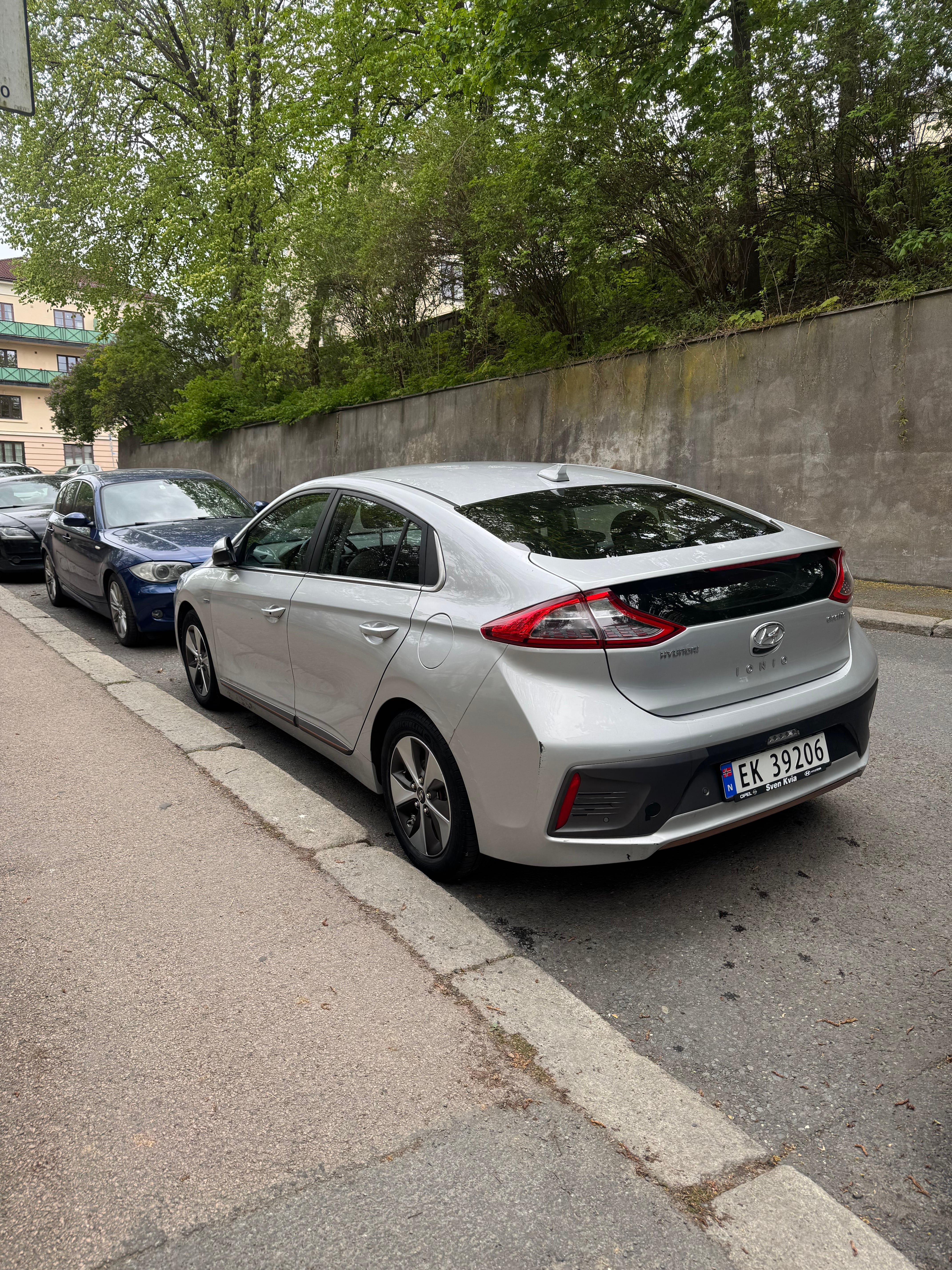 Hyundai Ioniq med GPS