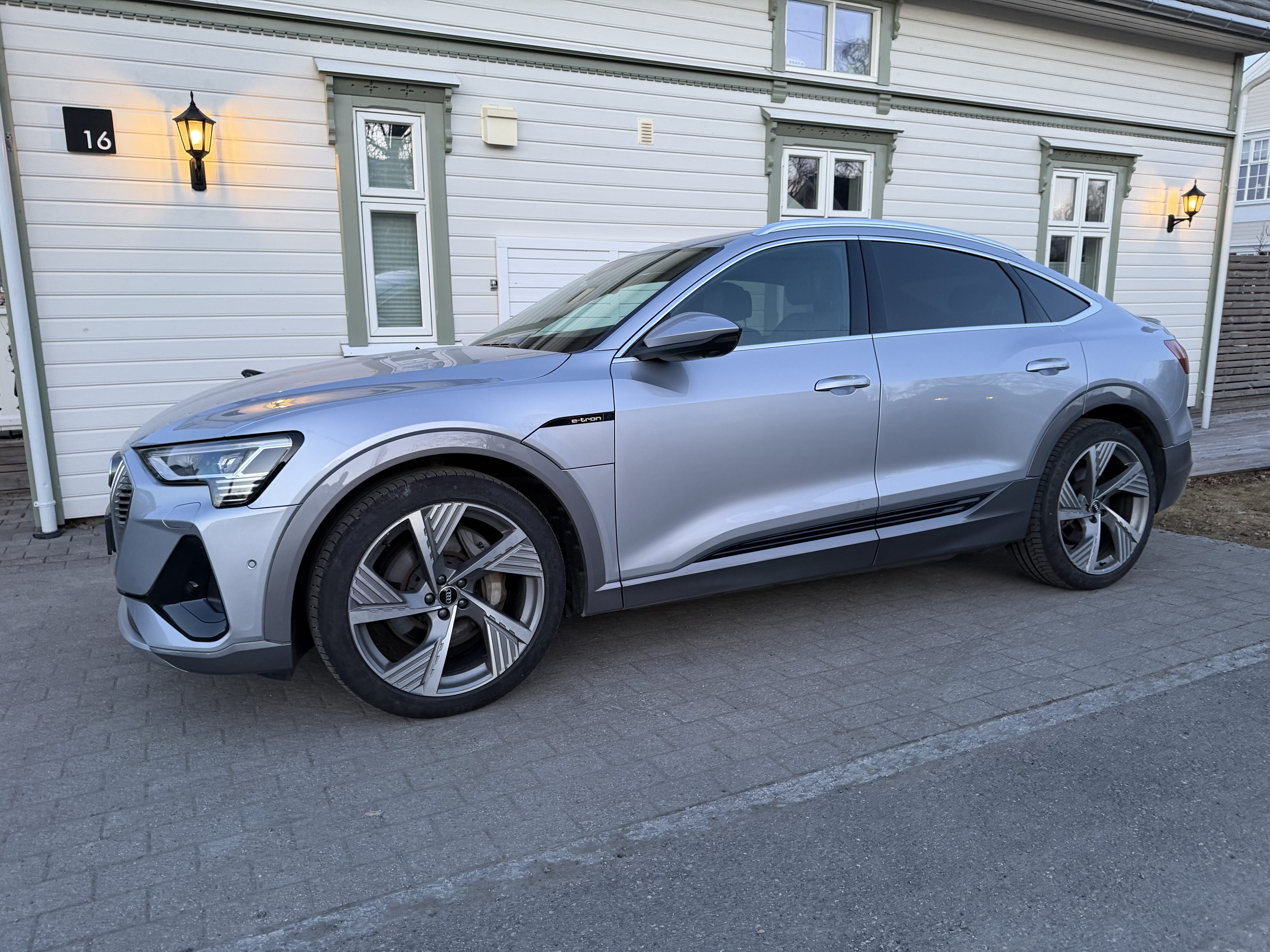 Audi e-tron Sportback S-Line med Cruisekontroll
