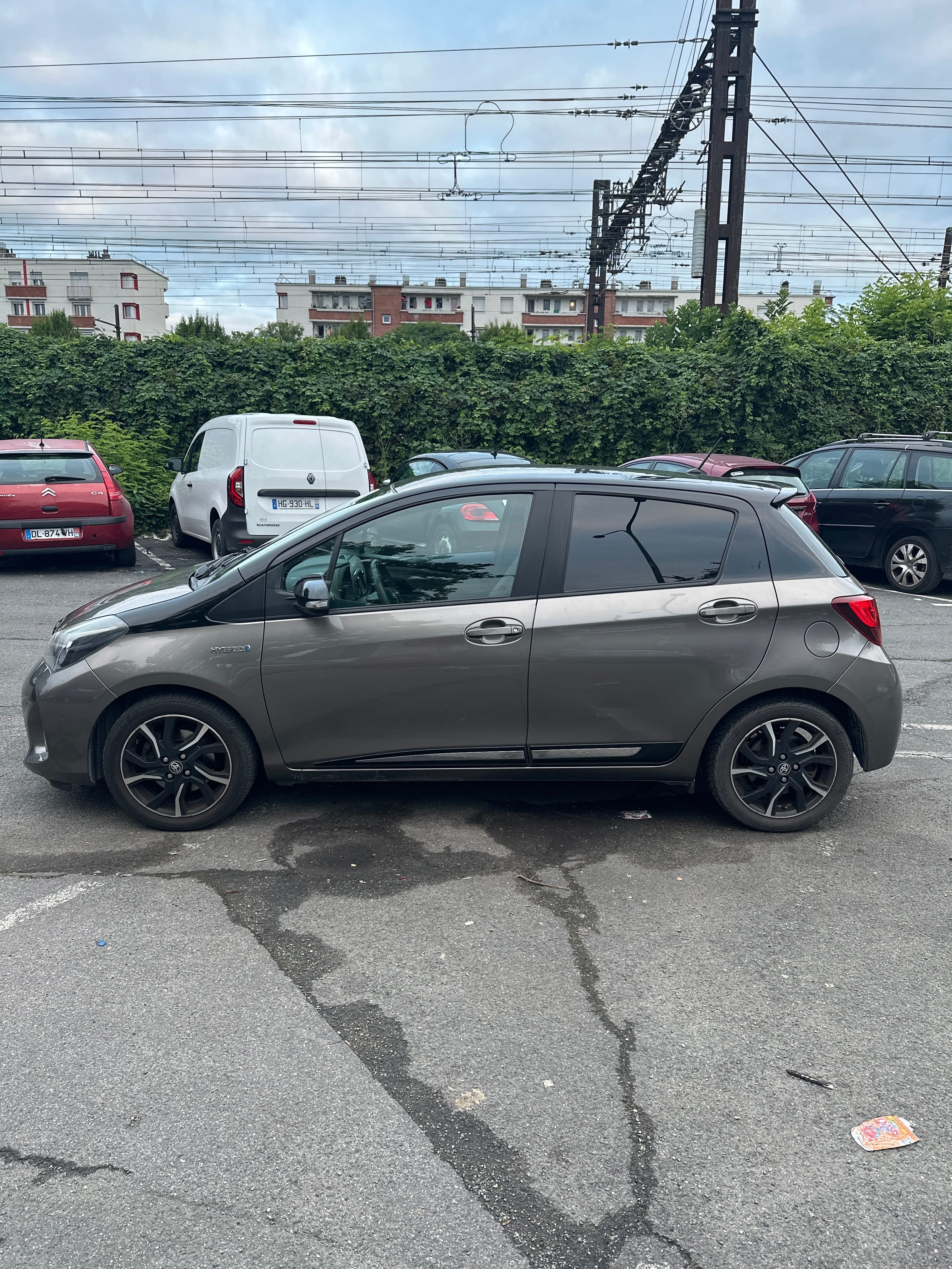 Toyota Yaris Hybride avec Climatisation