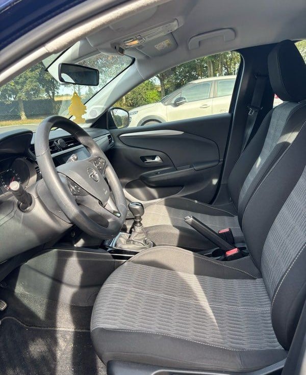 Opel Corsa avec Caméra de recul