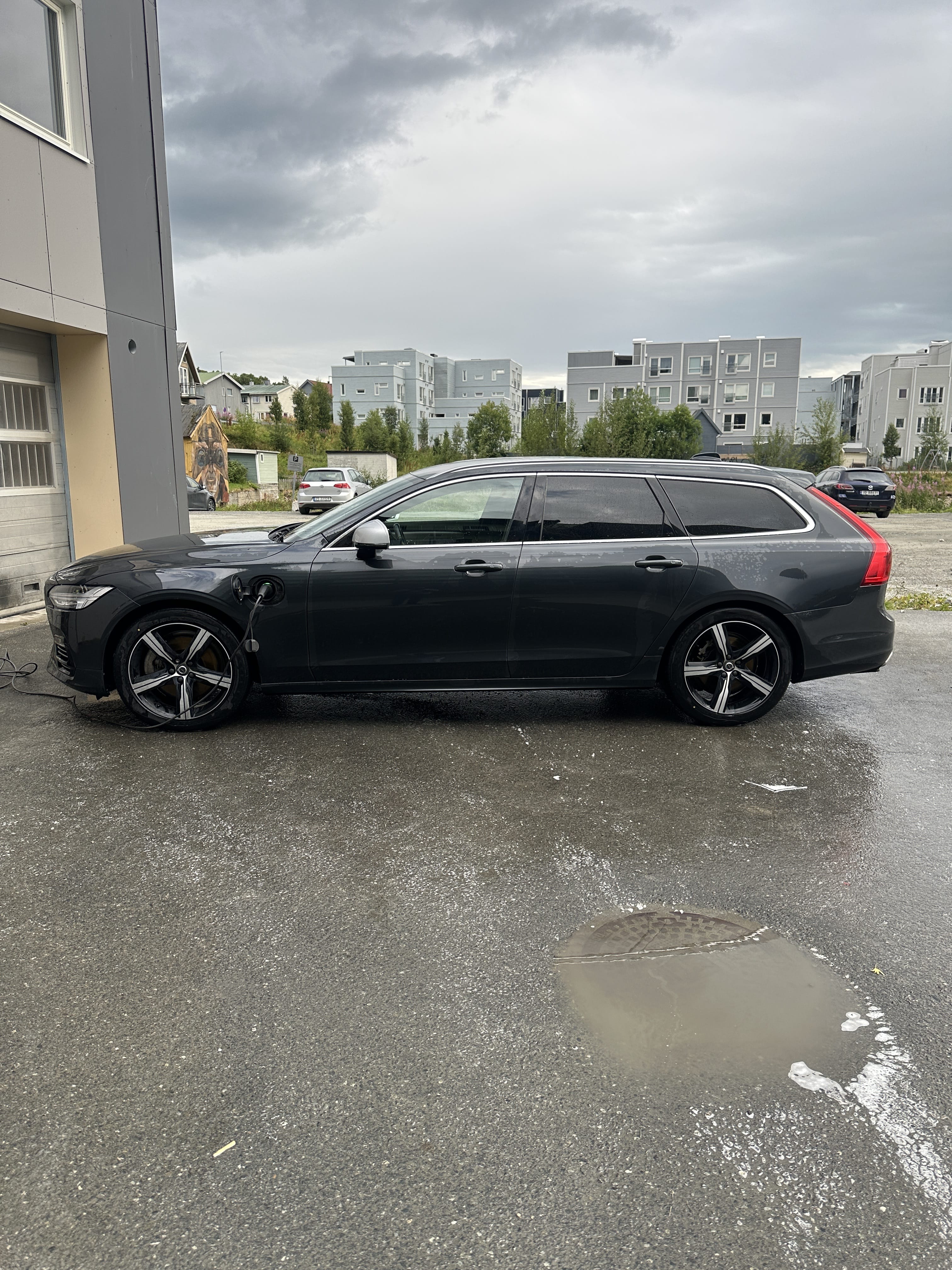 Volvo V90 R-Design T8 Twin Engine with Air conditioning