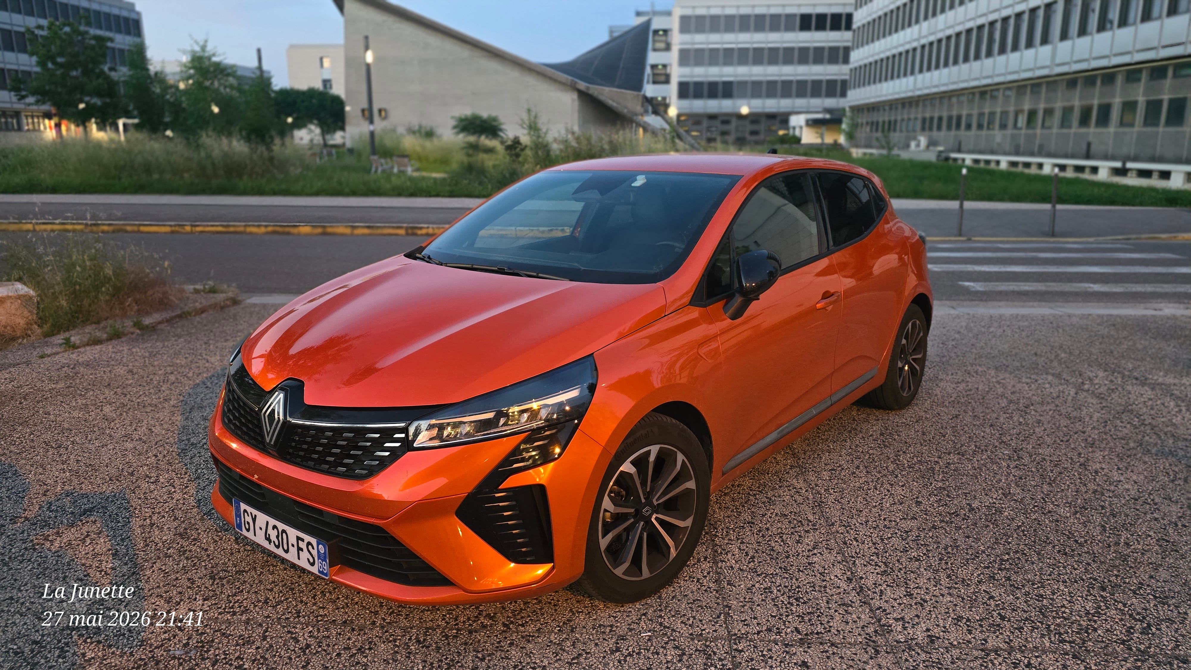 Renault Clio, 2024, Essence 98