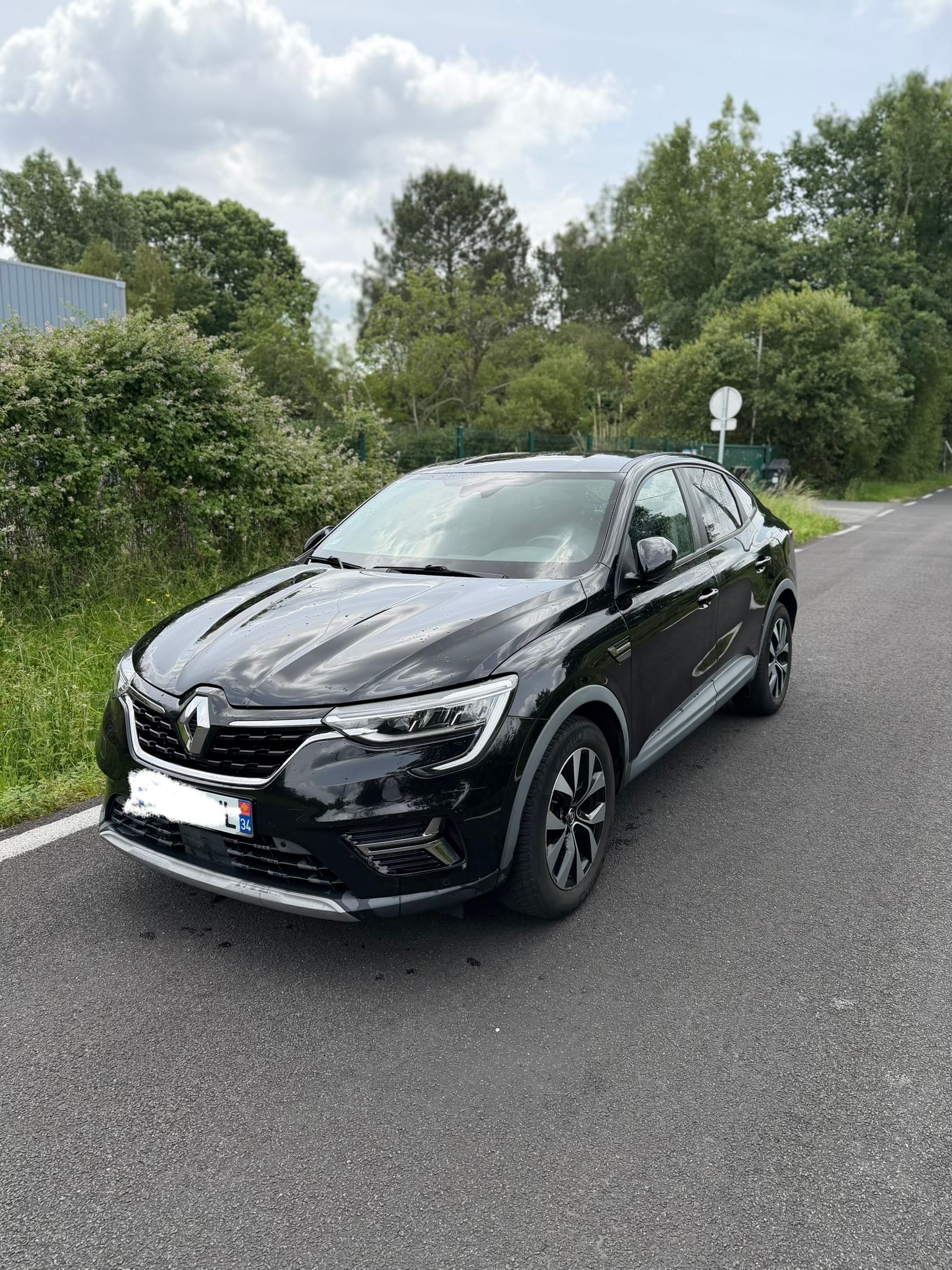 Renault Arkana Business, 2022, Essence 95 / Eléctrico (híbrido), Automático