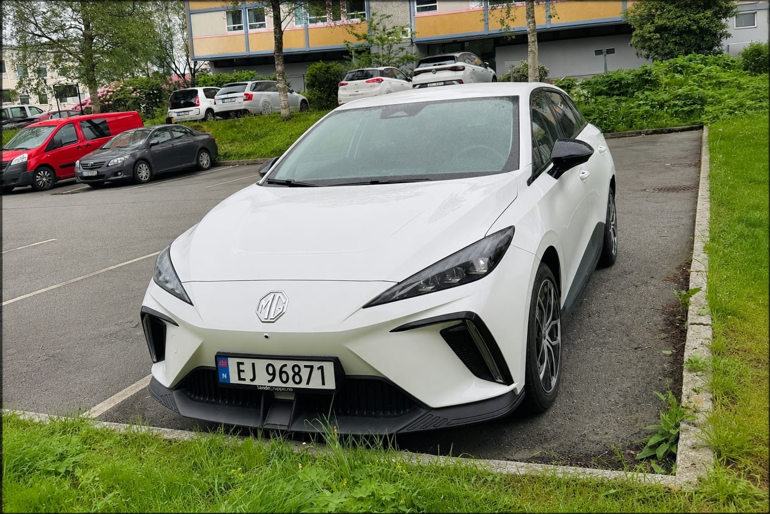 MG MG4, 2025, Elektrisk, automatisk