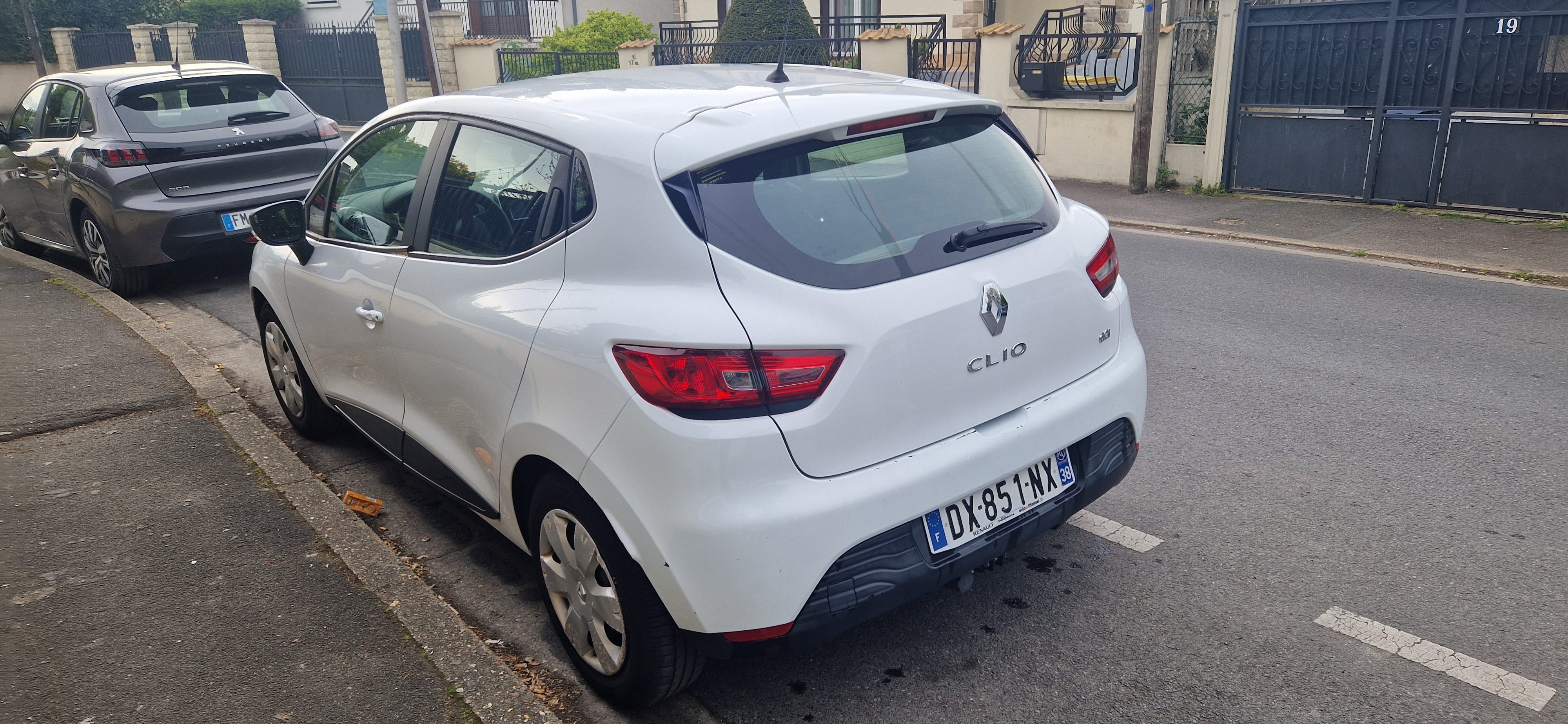 Renault Clio Société 1.5L DCI 90 CV avec GPS