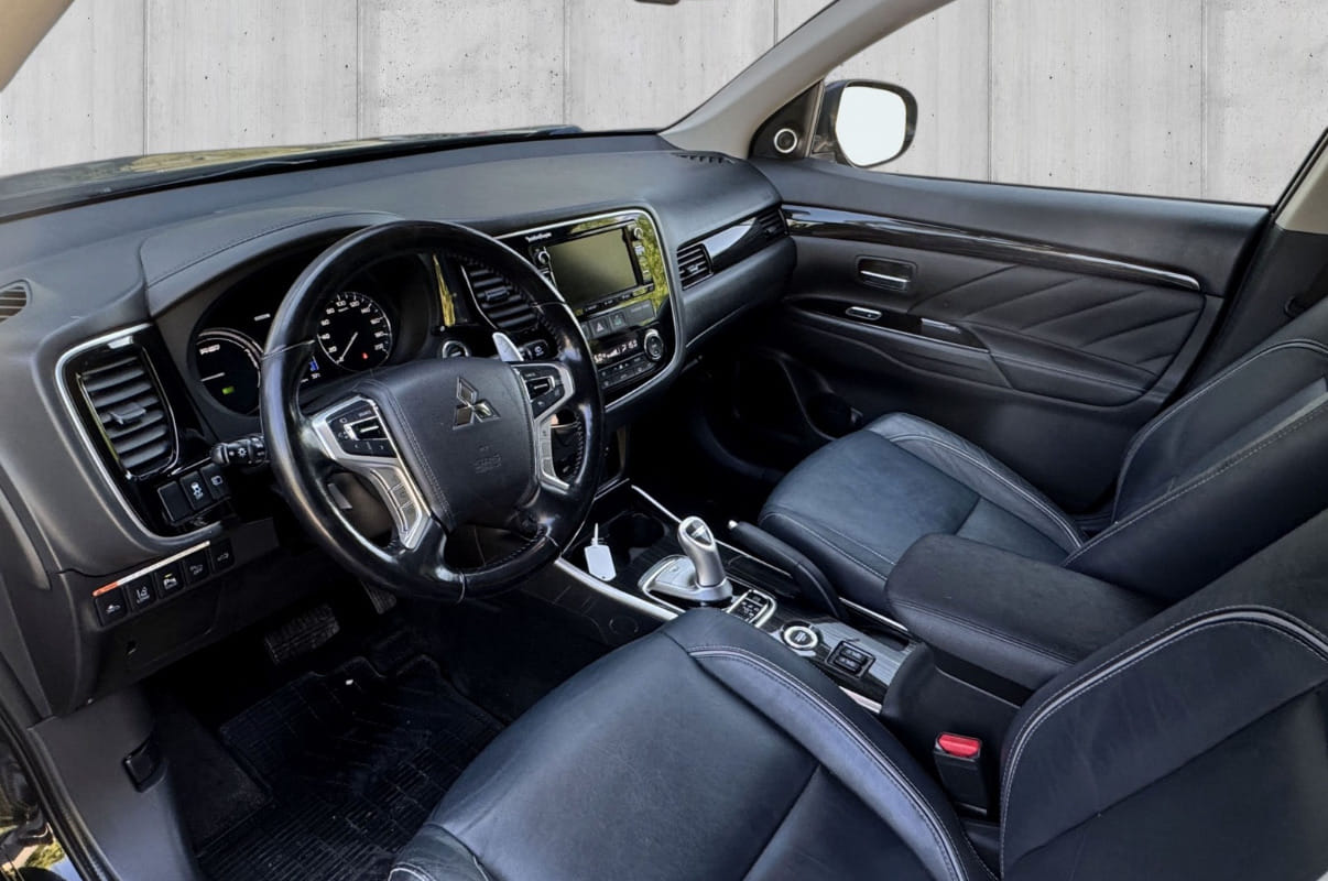 Mitsubishi Outlander Hybrid met Bluetooth audio