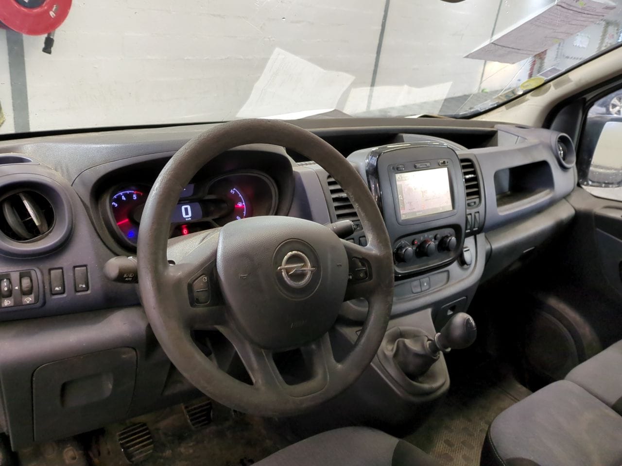 Opel Vivaro Avec diable avec Régulateur de vitesse