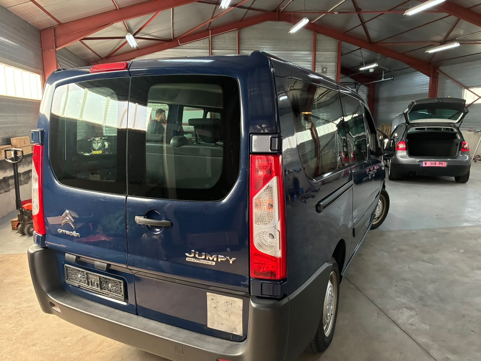 Citroen Jumpy Multispace 2.L HDI avec Pneus neige