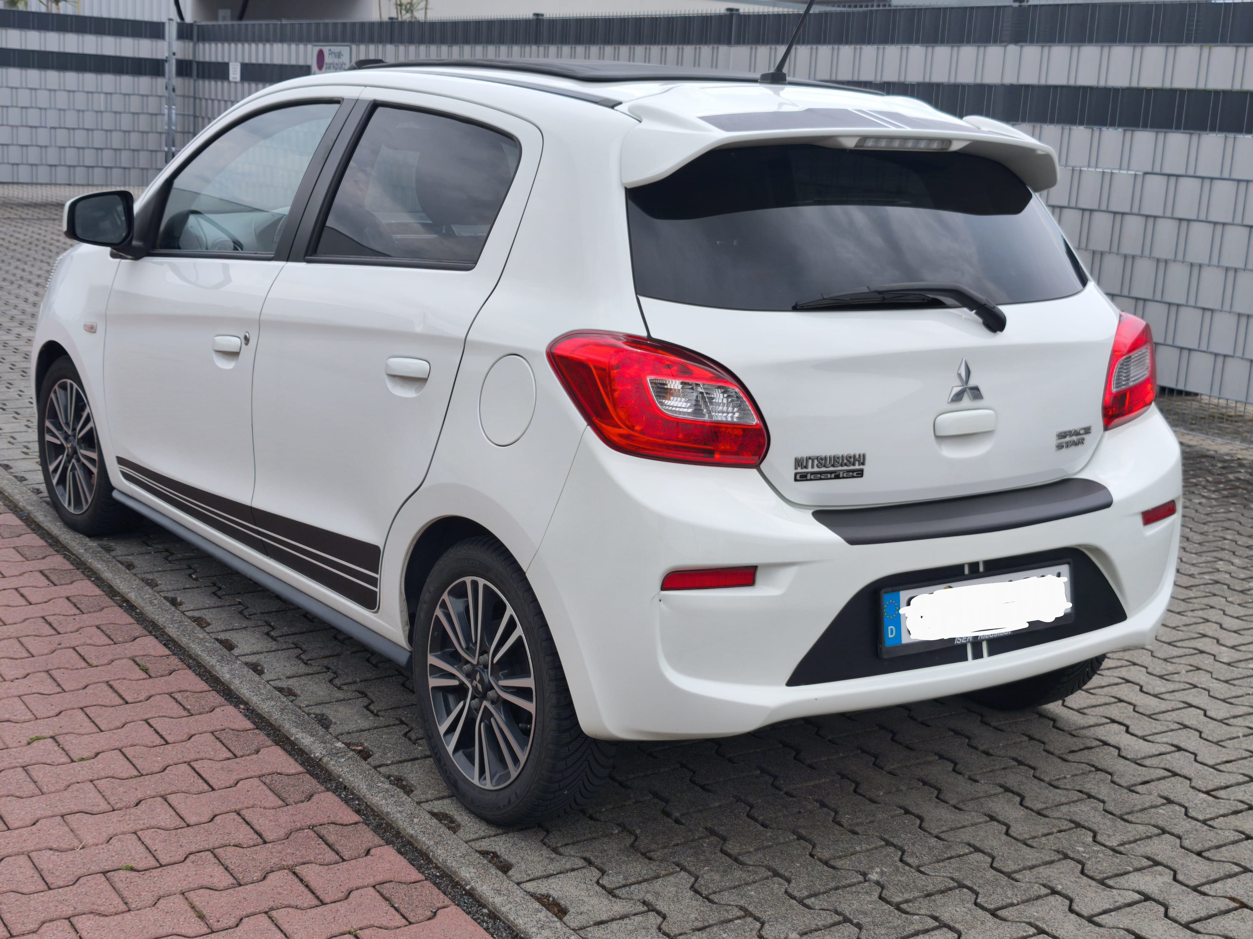 Mitsubishi Space Star mit Navigationsgerät