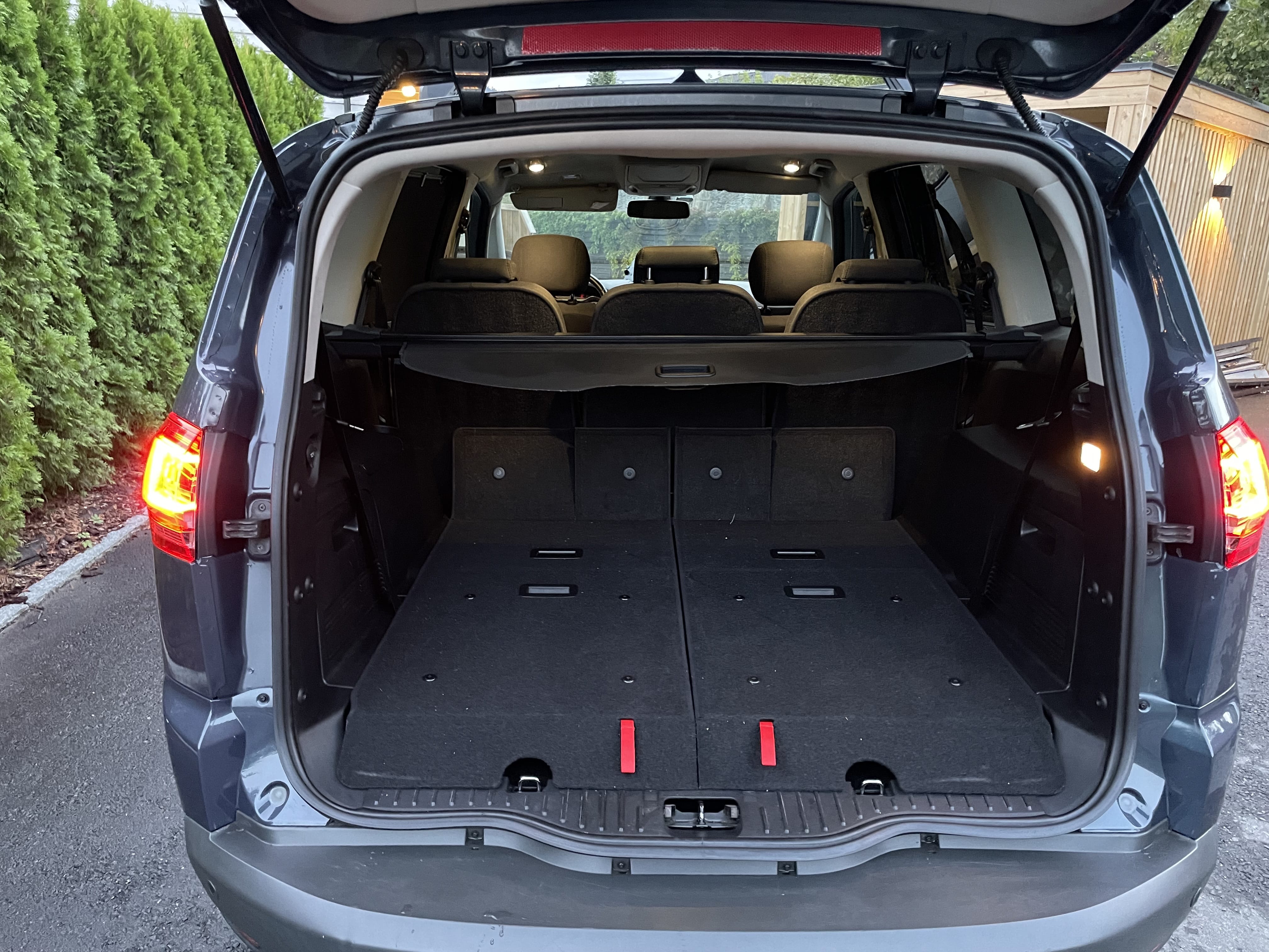 Ford S-Max med Lydinngang