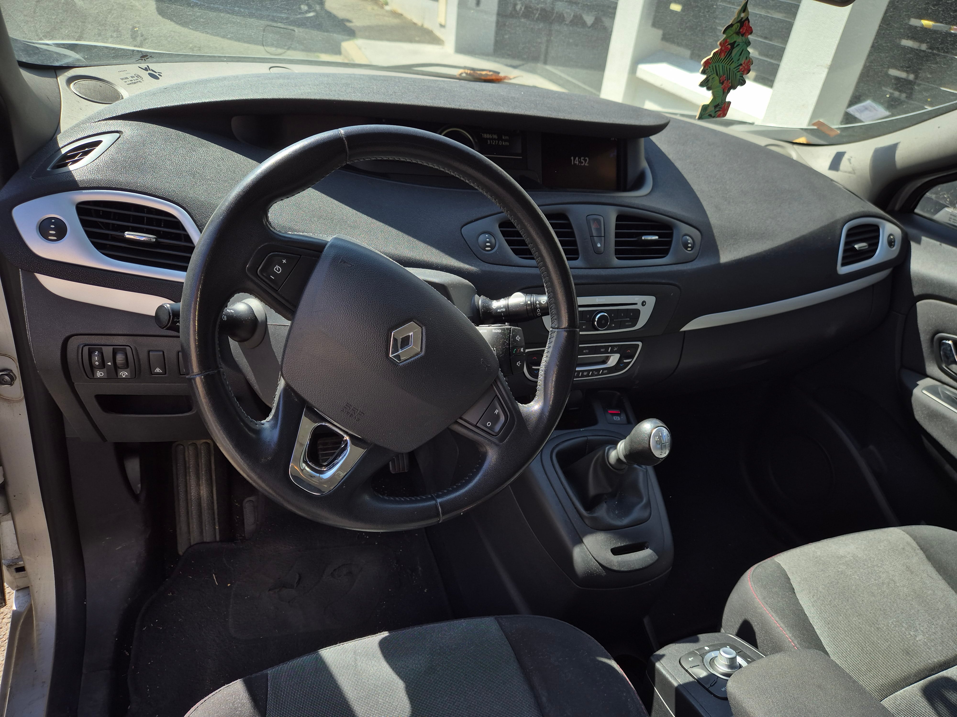 Renault Scenic avec Caméra de recul