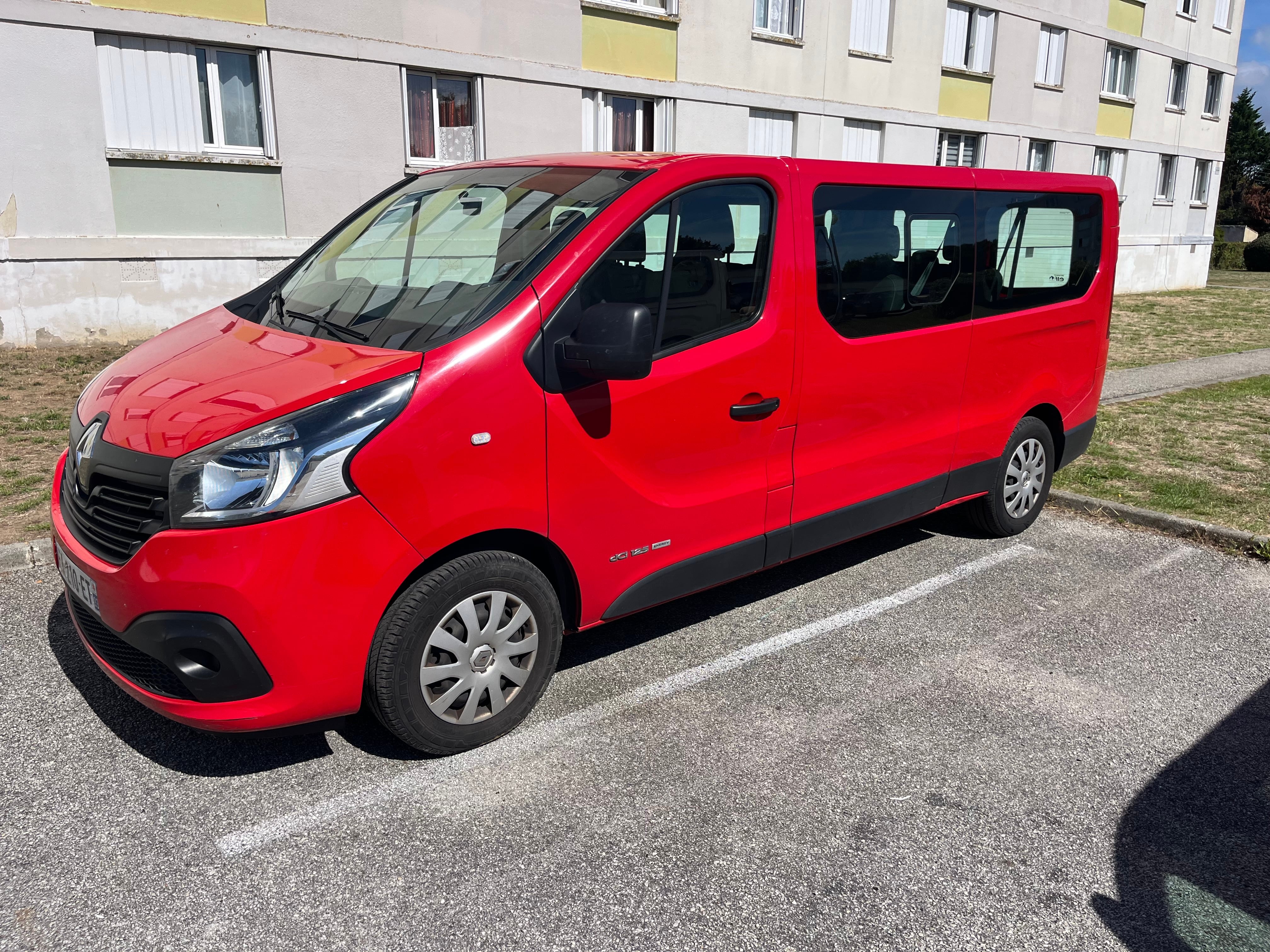 Renault Trafic Passenger, 2016, Diesel, 9 Sitze und mehr