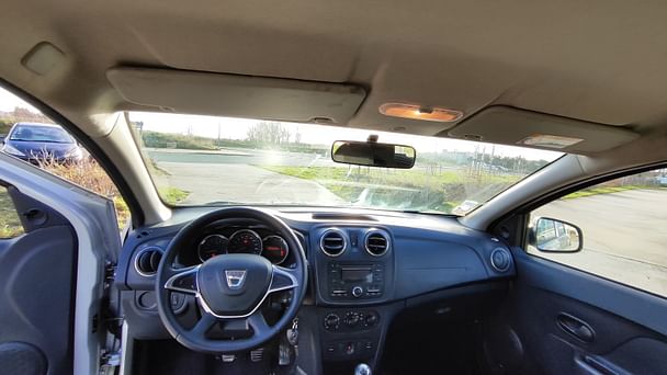 Dacia Sandero CARPLAY SPOTIFY&YOUTUBE PREMIUM INCLU avec Entrée audio / iPod