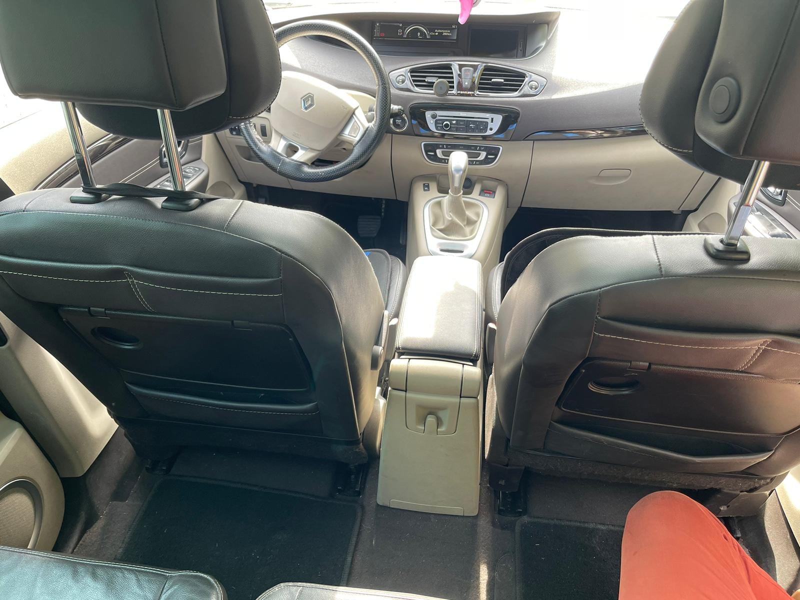 Renault Scenic III Grand 7 places 1.6 DCI boîte automatique avec GPS