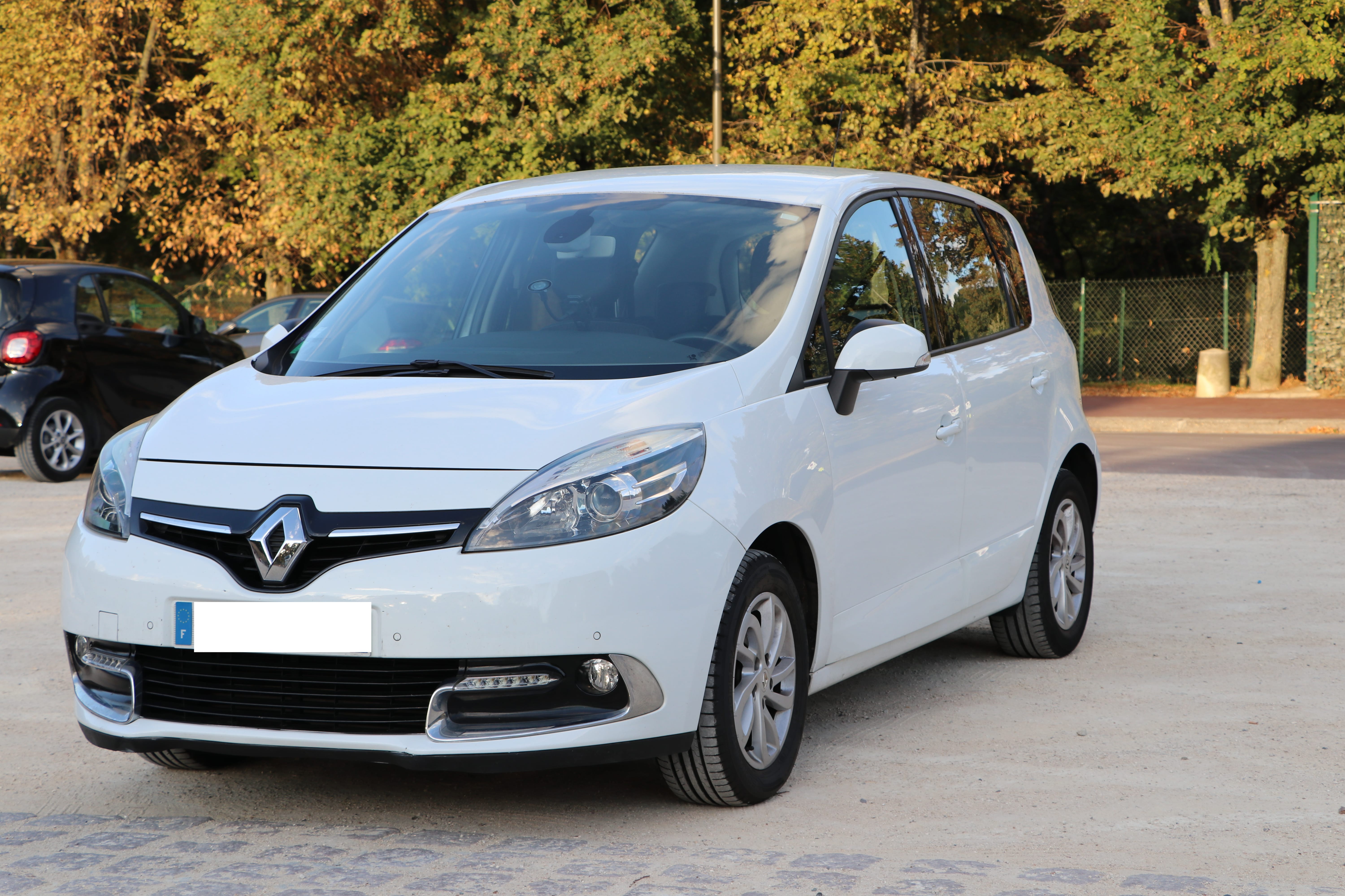 Renault Scenic à Suresnes, 2013, Essence 95