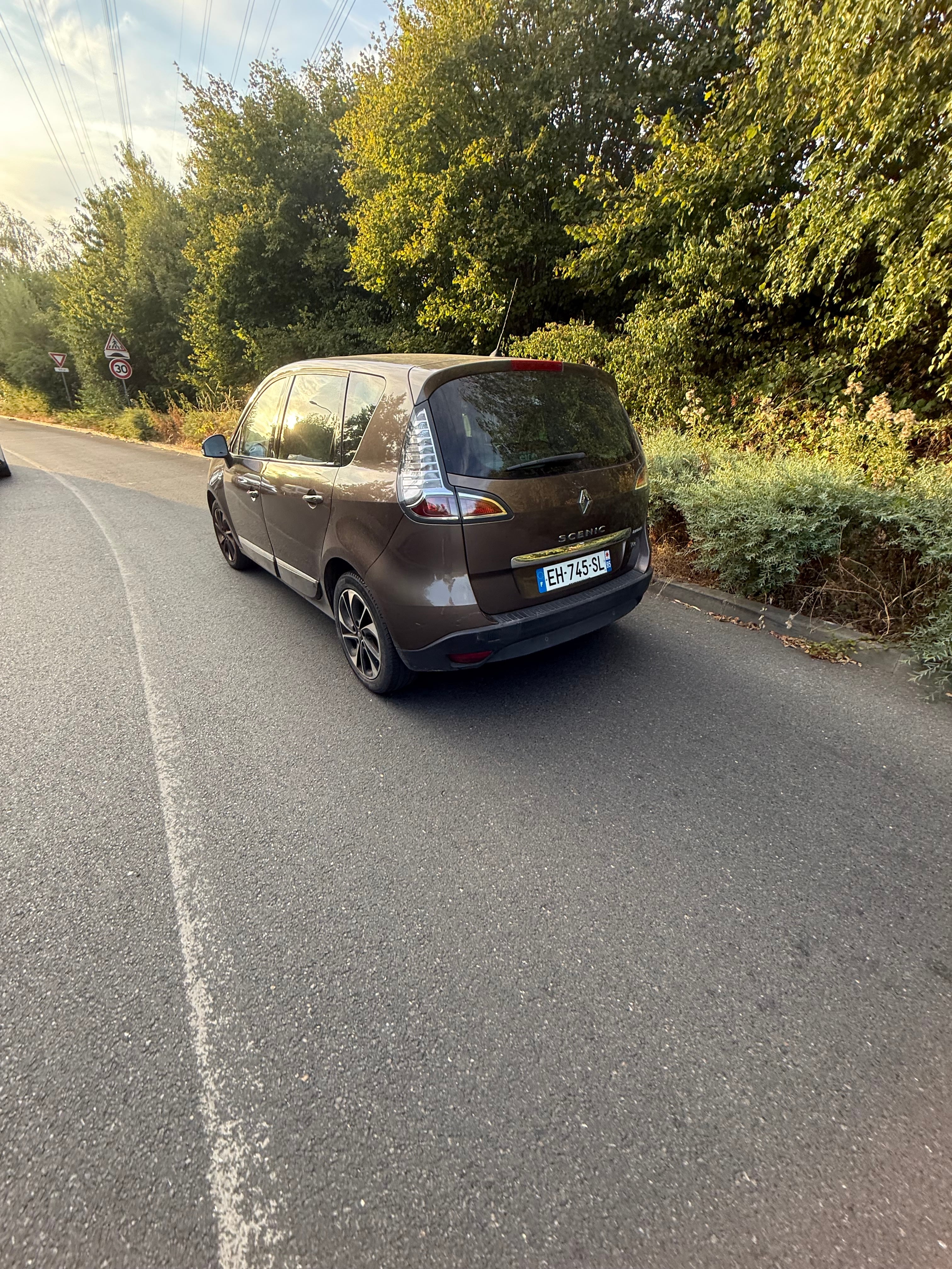 Renault Scenic avec Caméra de recul
