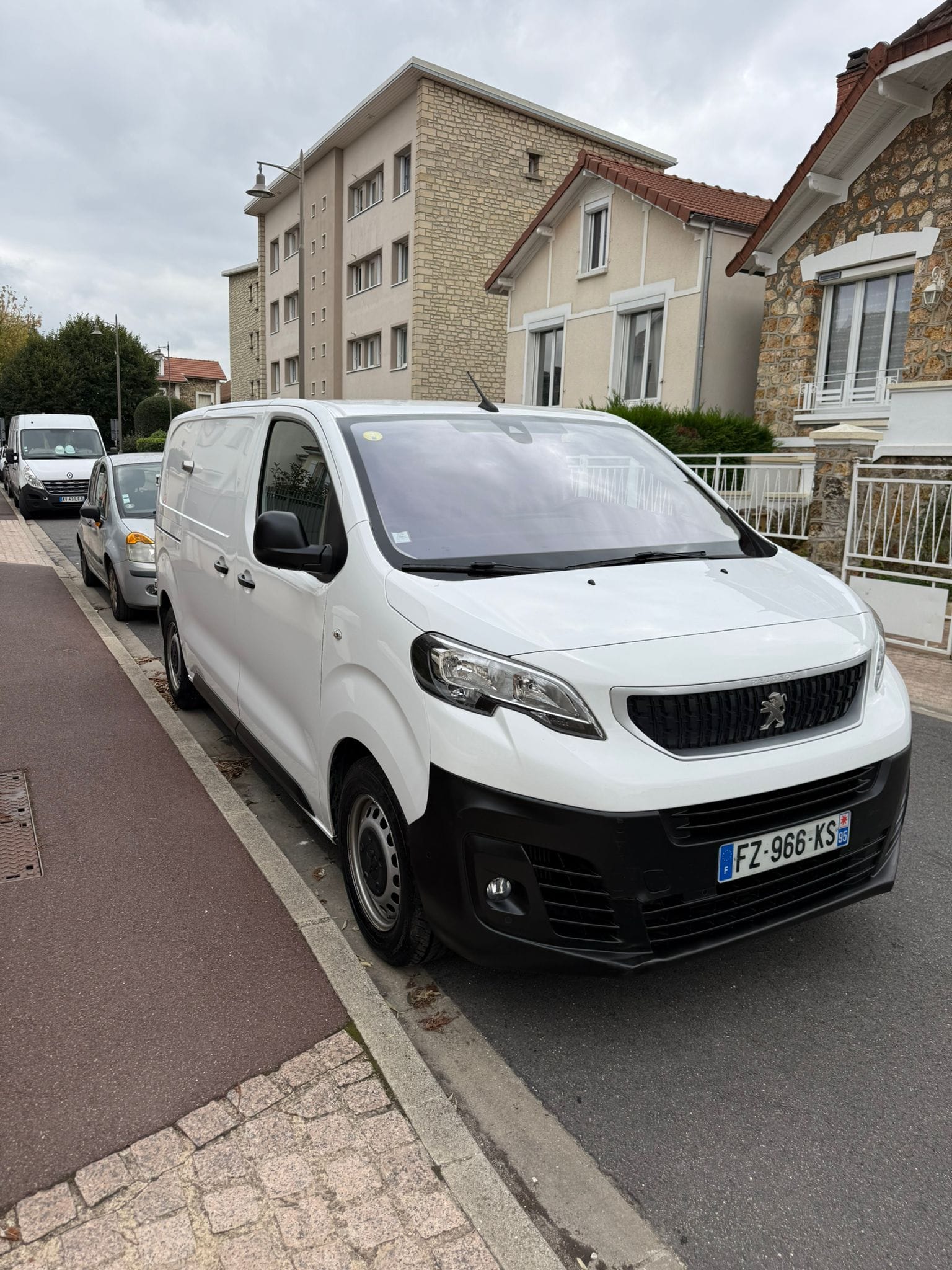 Peugeot Expert - Boîte auto avec Climatisation