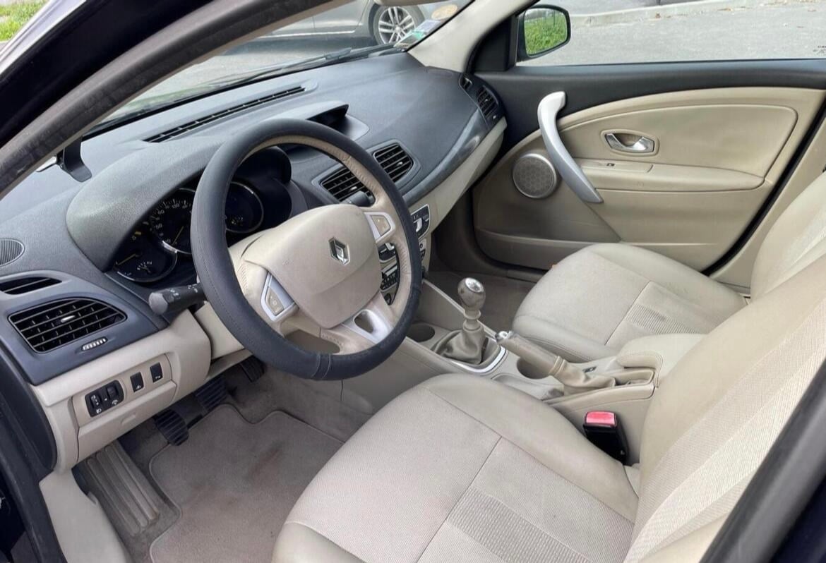 Renault Fluence Berline diesel spacieuse et confortable avec Régulateur de vitesse