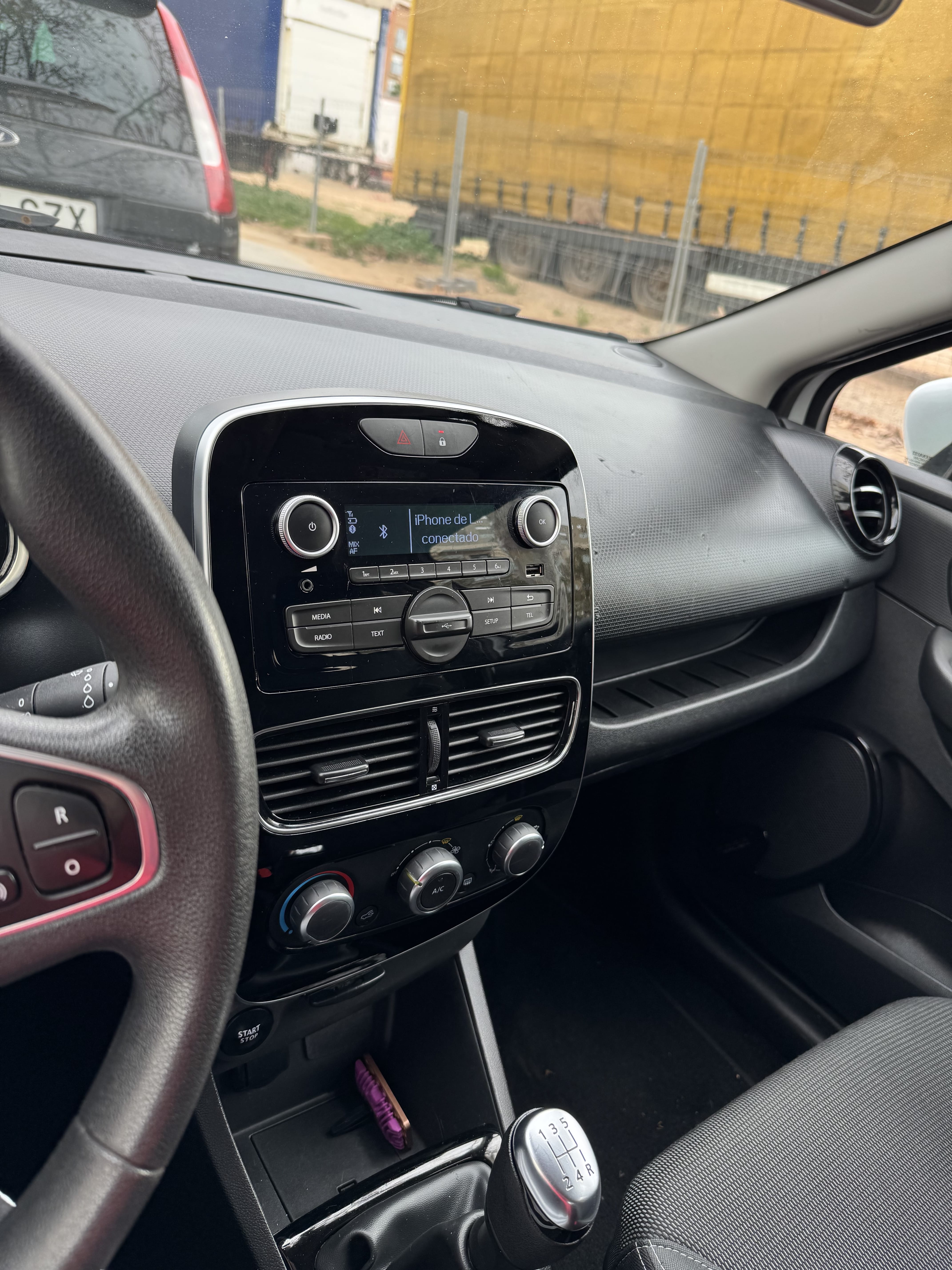 Renault Clio con Aire acondicionado