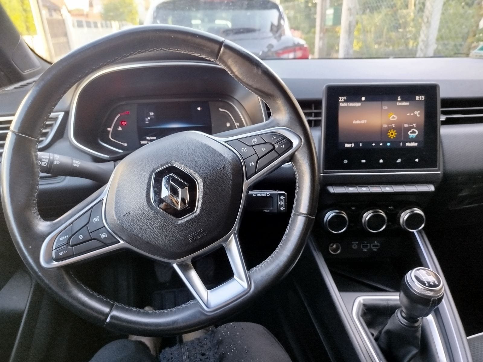 Renault Clio V finition intens avec GPS