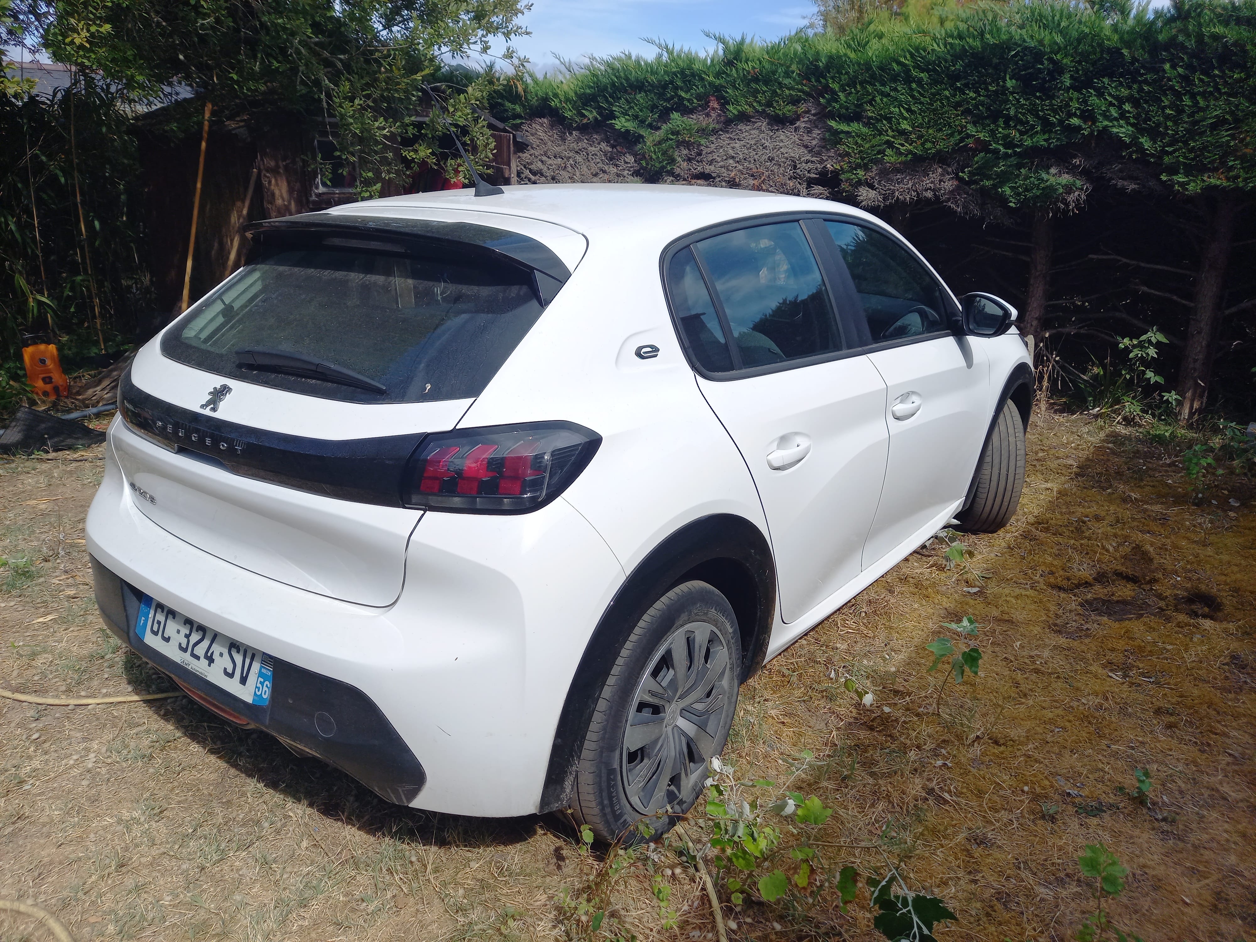 Peugeot e-208 Allure avec Régulateur de vitesse