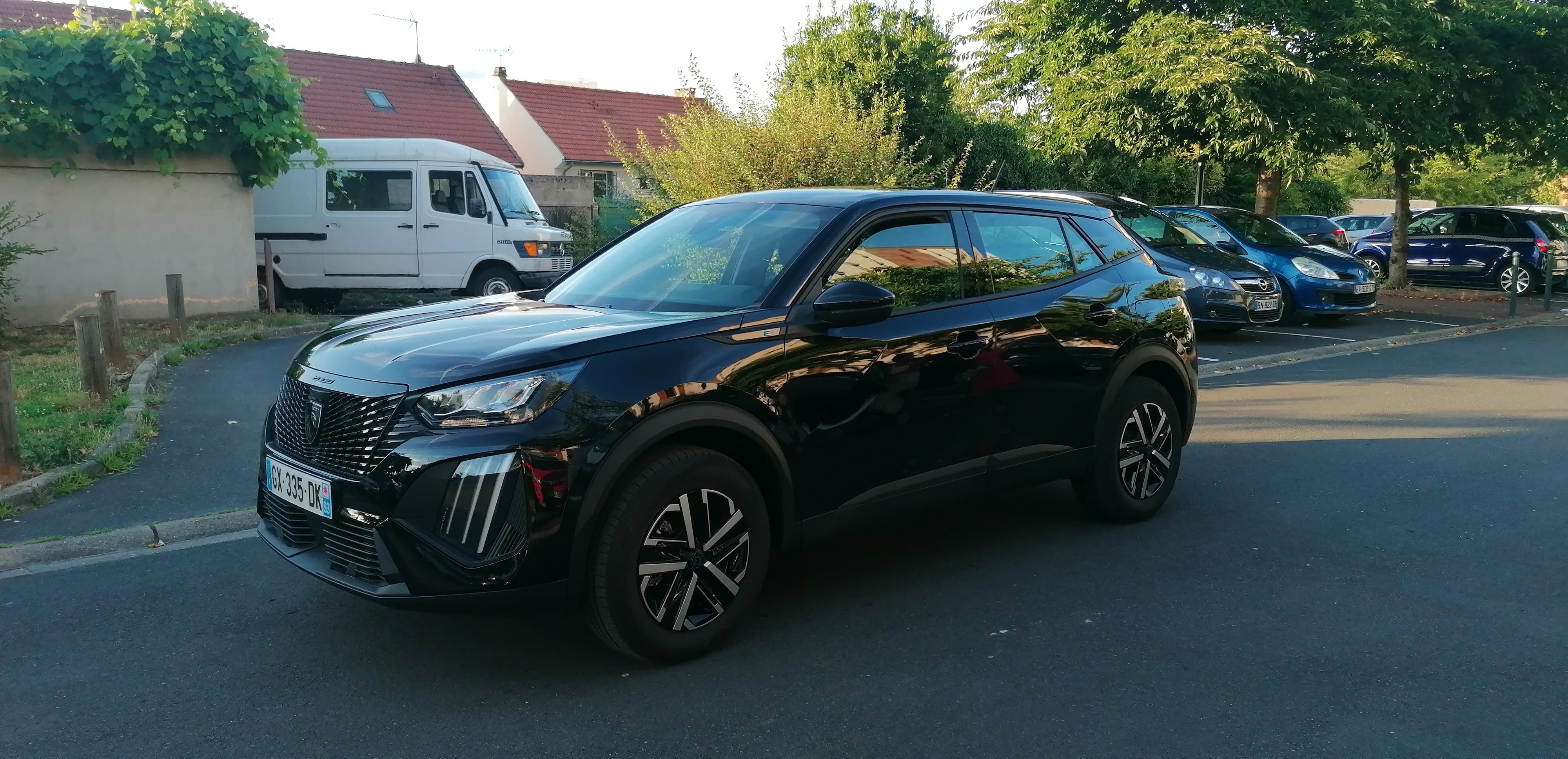 Peugeot e-2008, 2024, Électrique, automatique