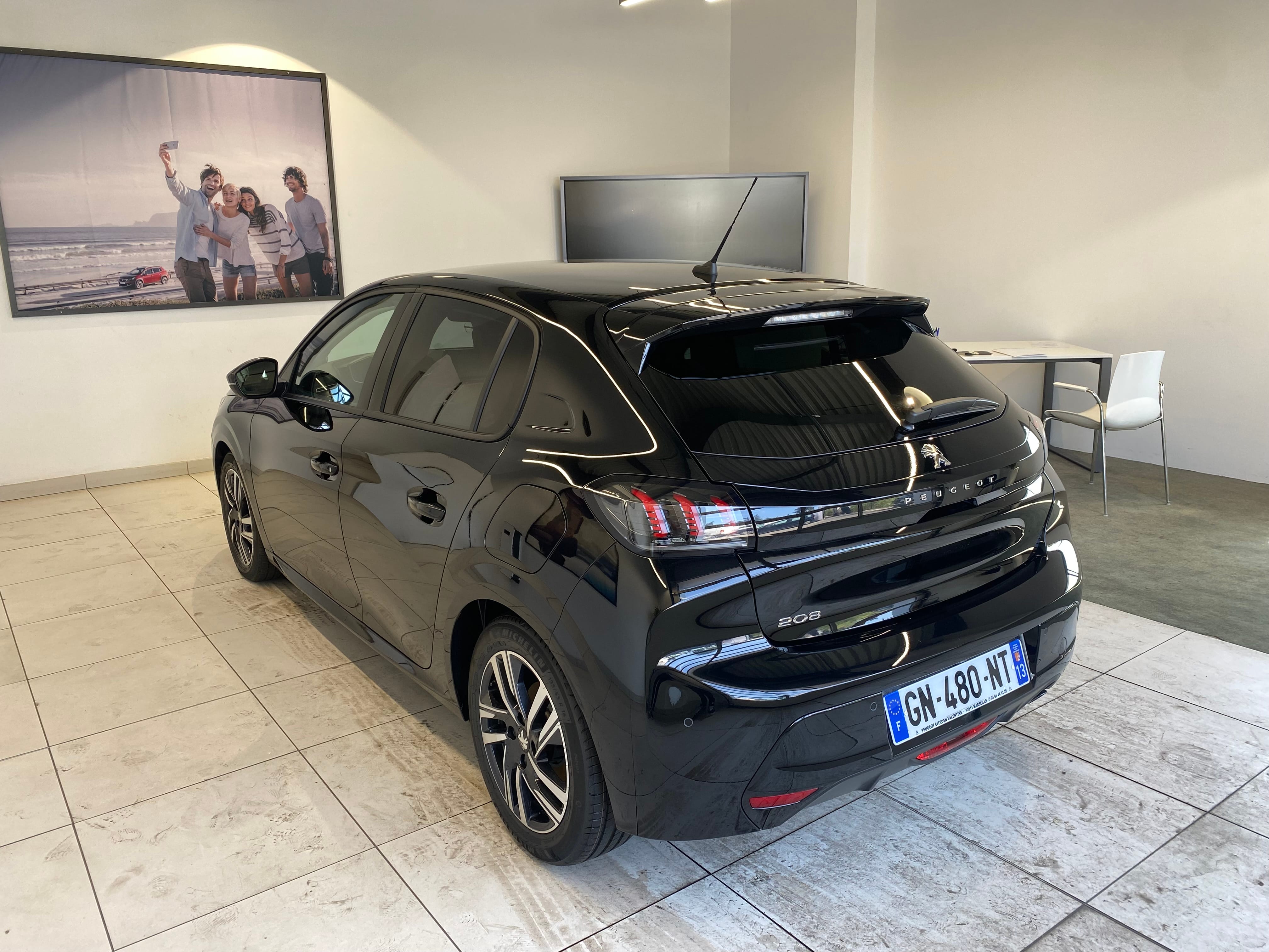 Peugeot 208 avec GPS