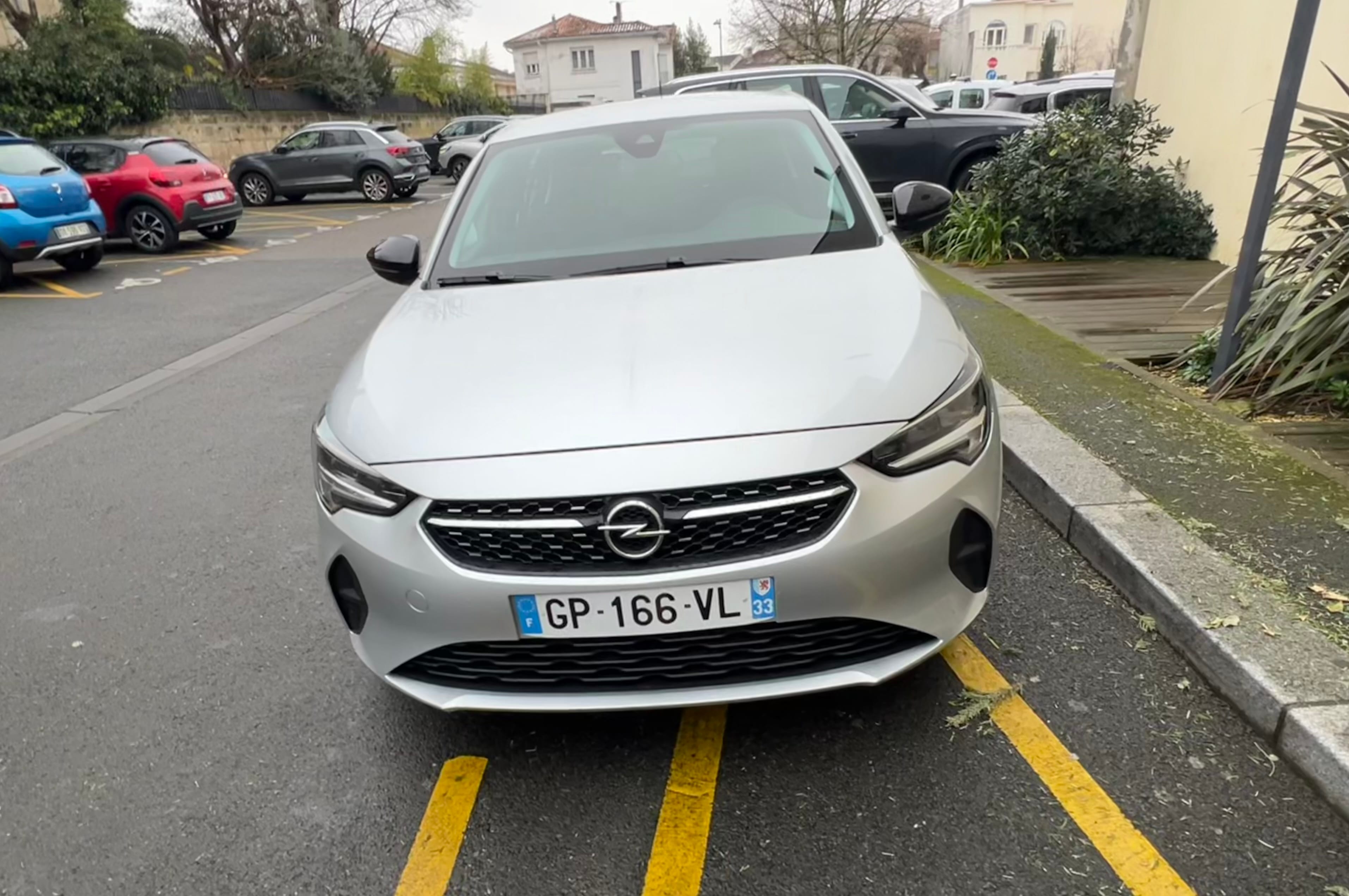 Opel Corsa avec GPS