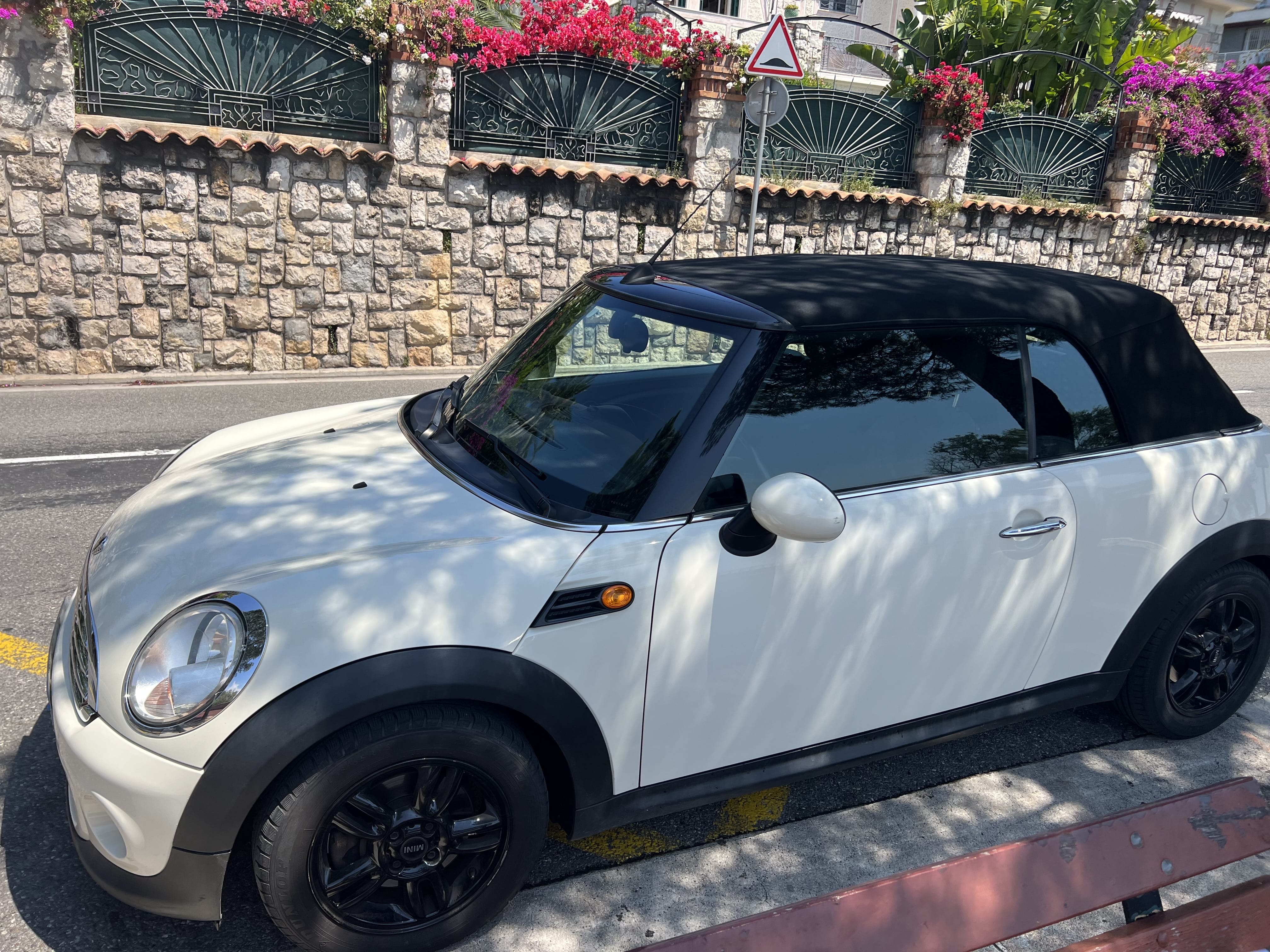 Mini Cabriolet  Mini Cooper cabriolet 1,6 .122cv avec Pneus neige