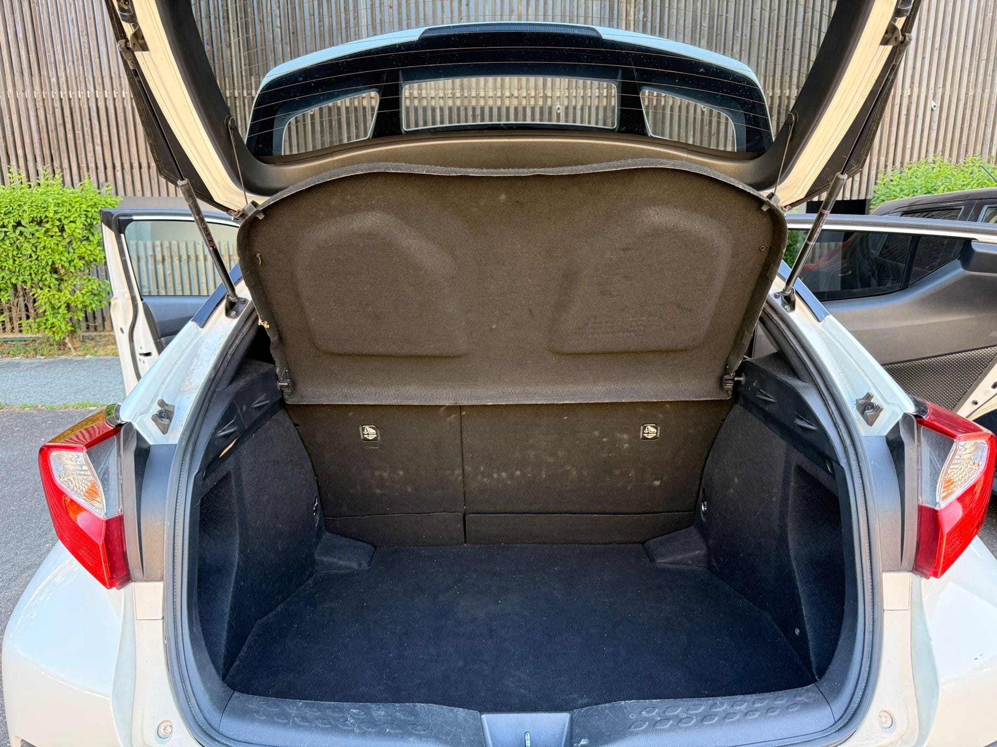 Toyota C-HR Hybrid avec Siège bébé
