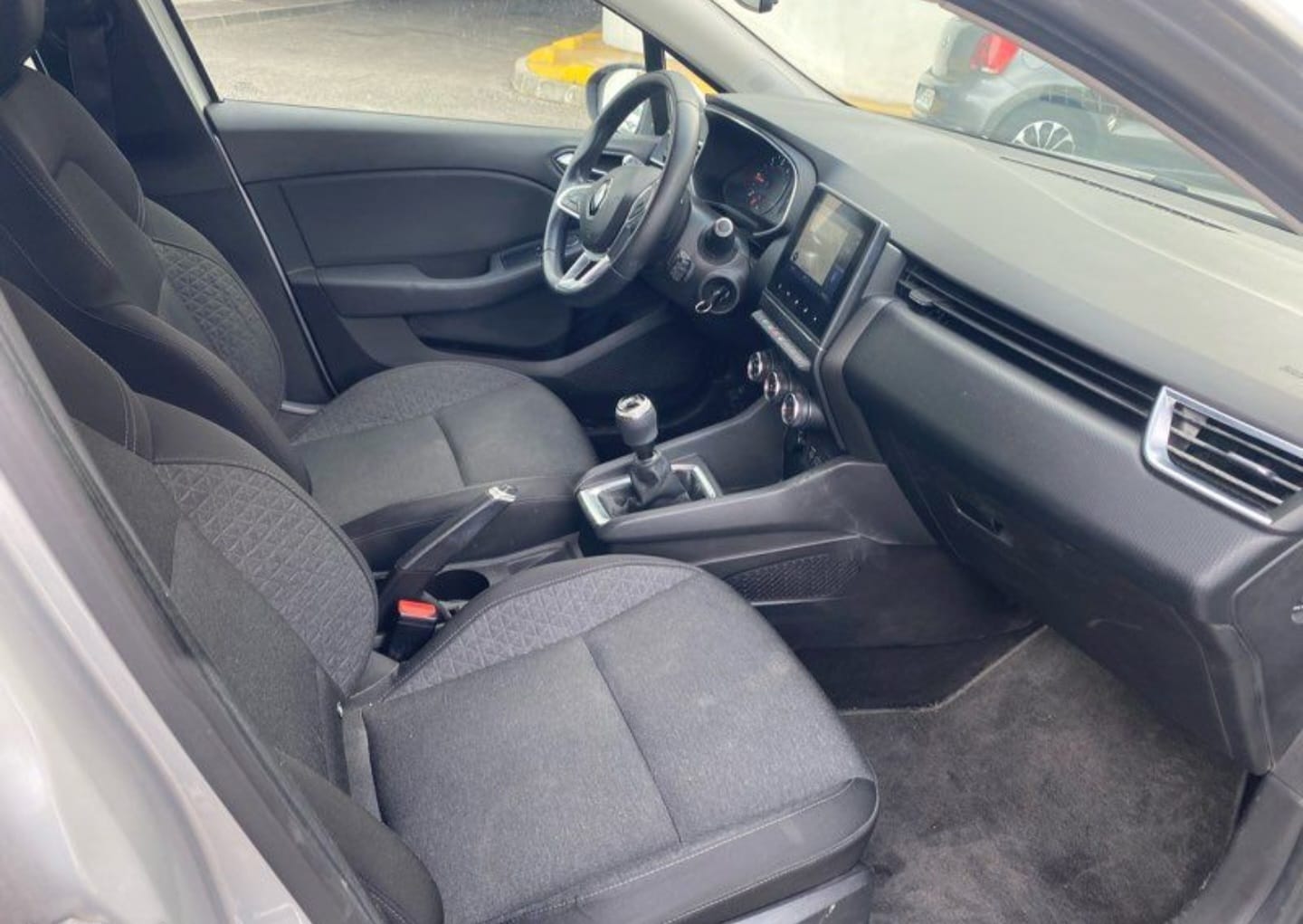 Renault Clio avec Entrée audio / iPod