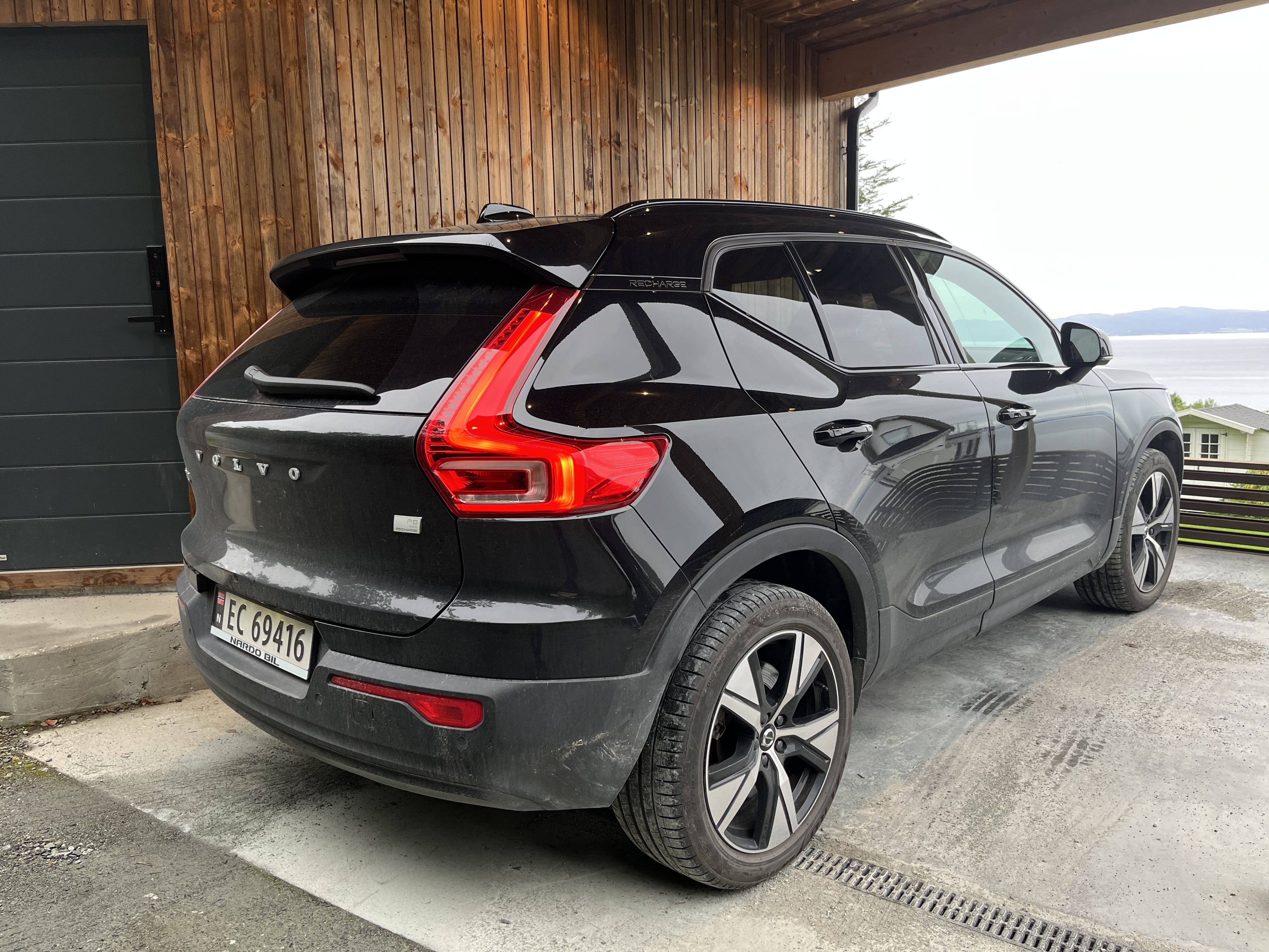Volvo XC40 Recharge med GPS