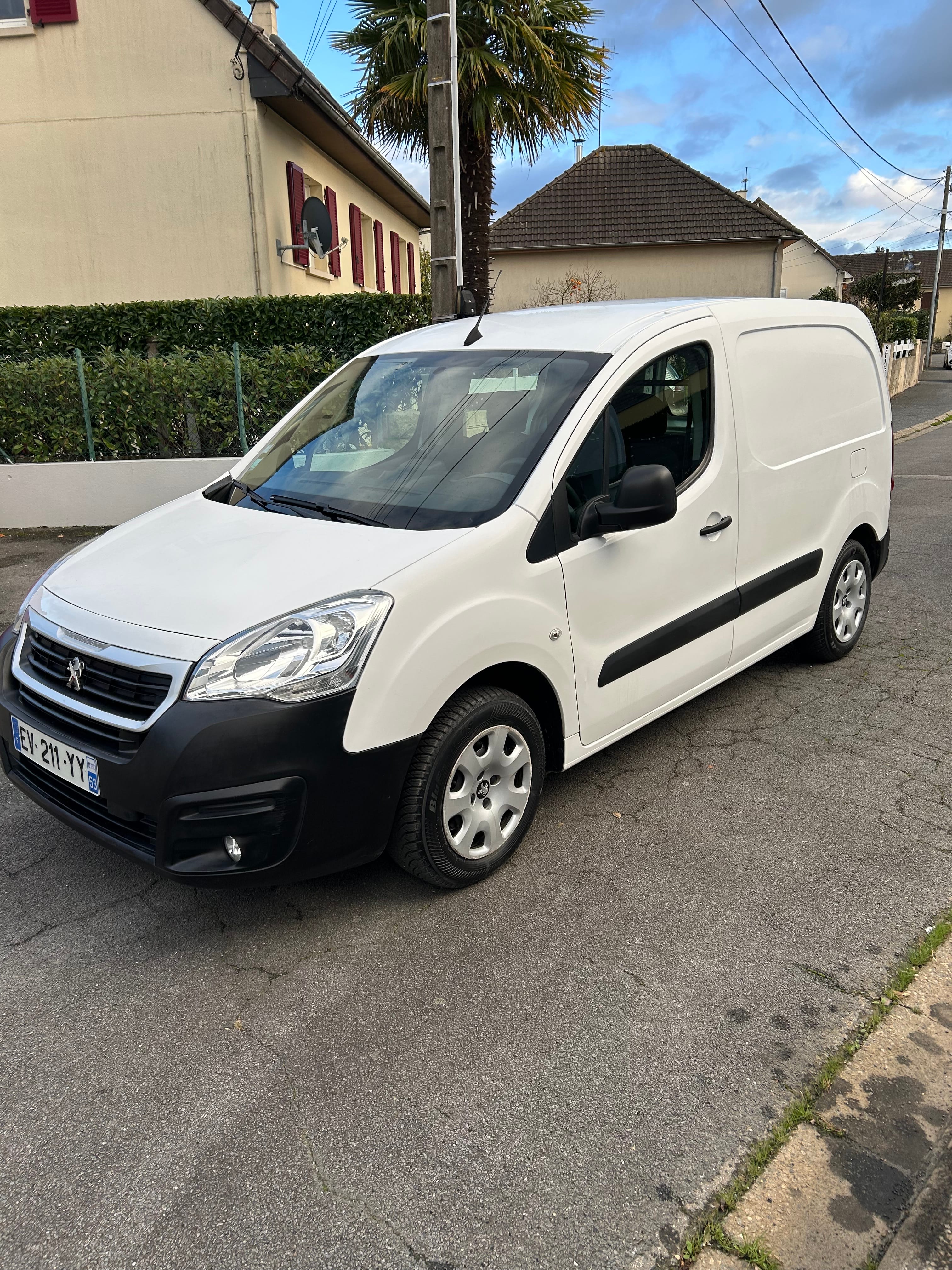 Peugeot Partner Fourgon, 2018, Diesel, automatique