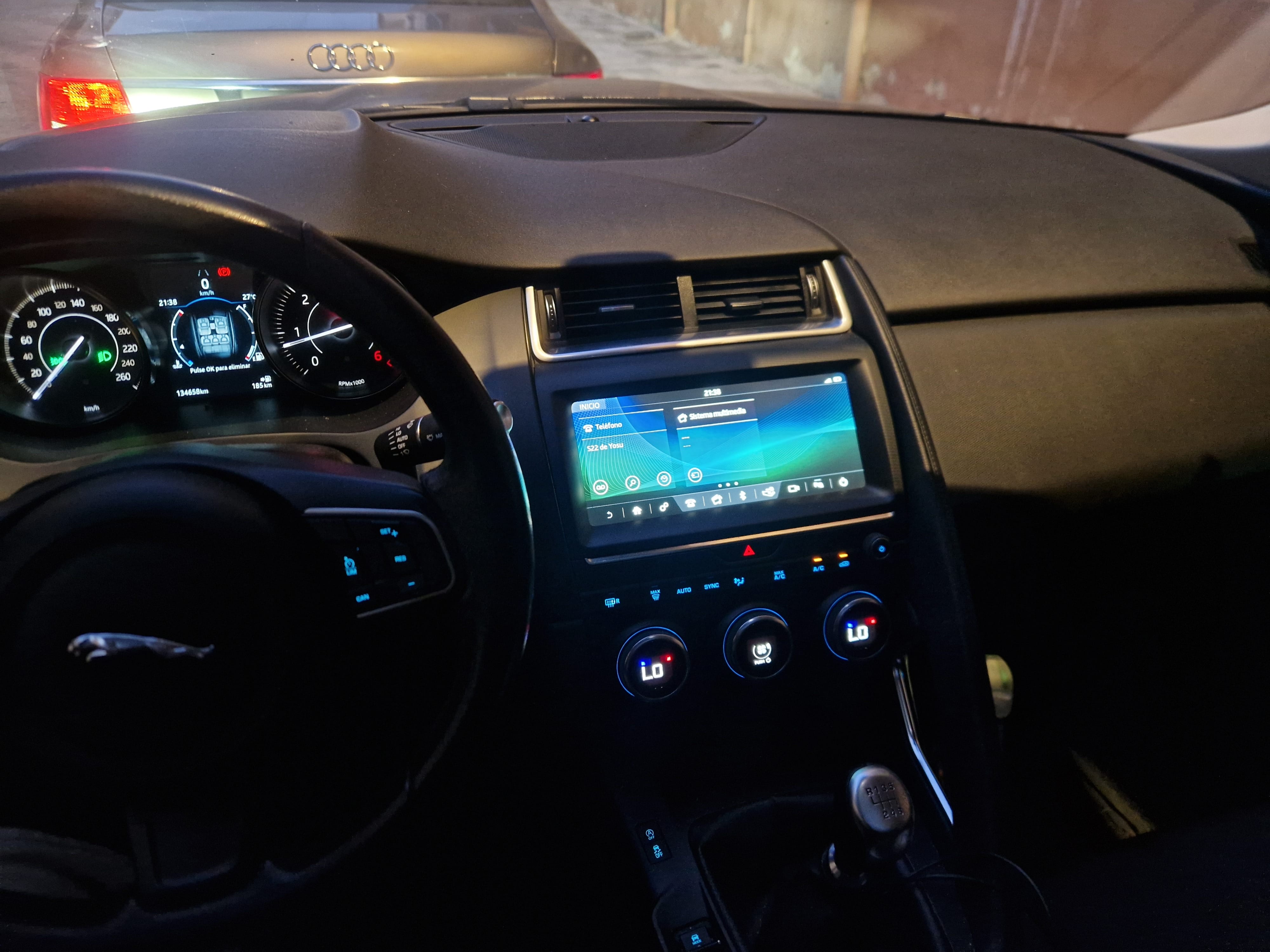 Jaguar E-Pace con Control de velocidad