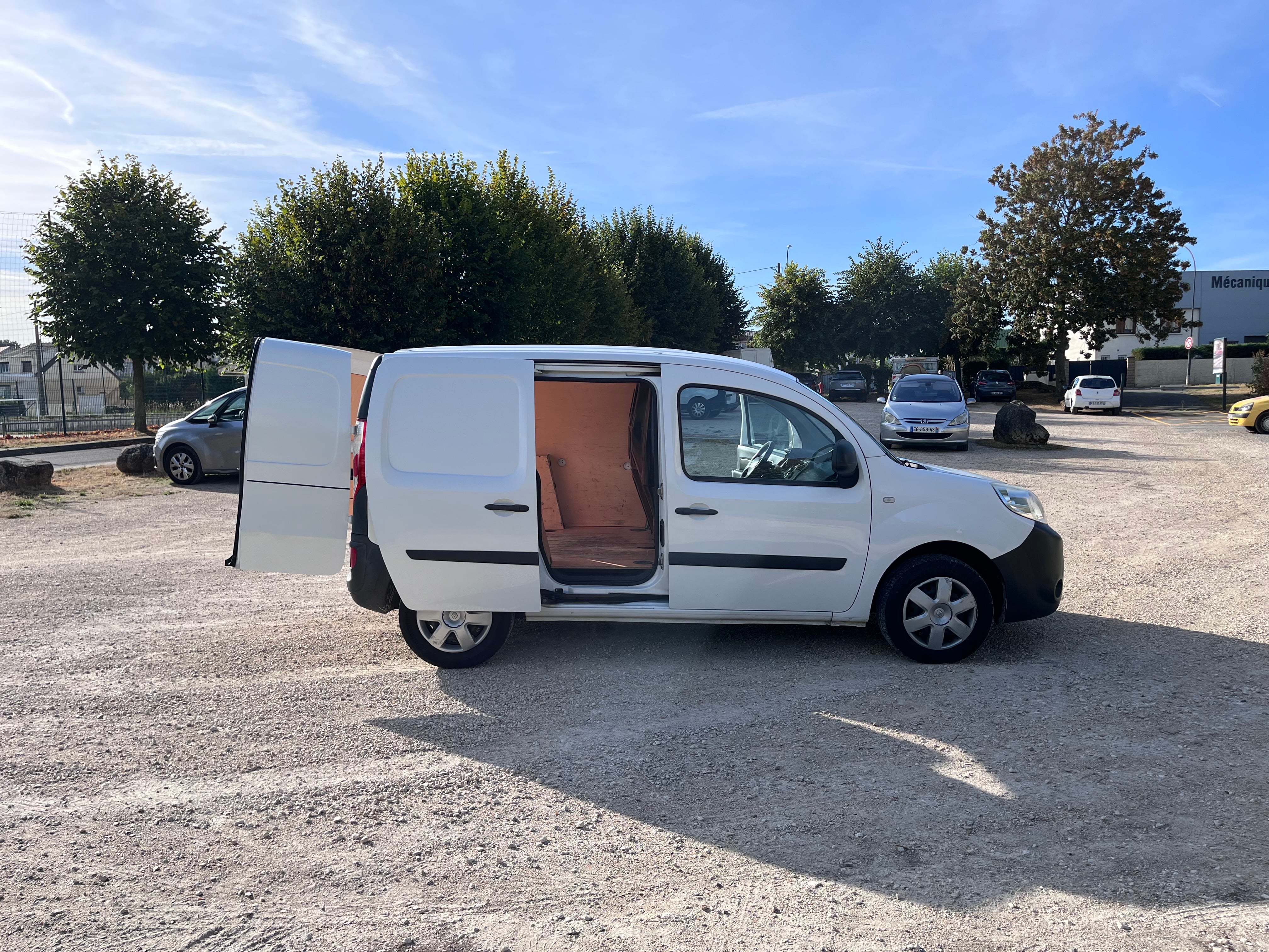 Renault Kangoo Express 1.5 DCI 75cv avec Entrée audio / iPod