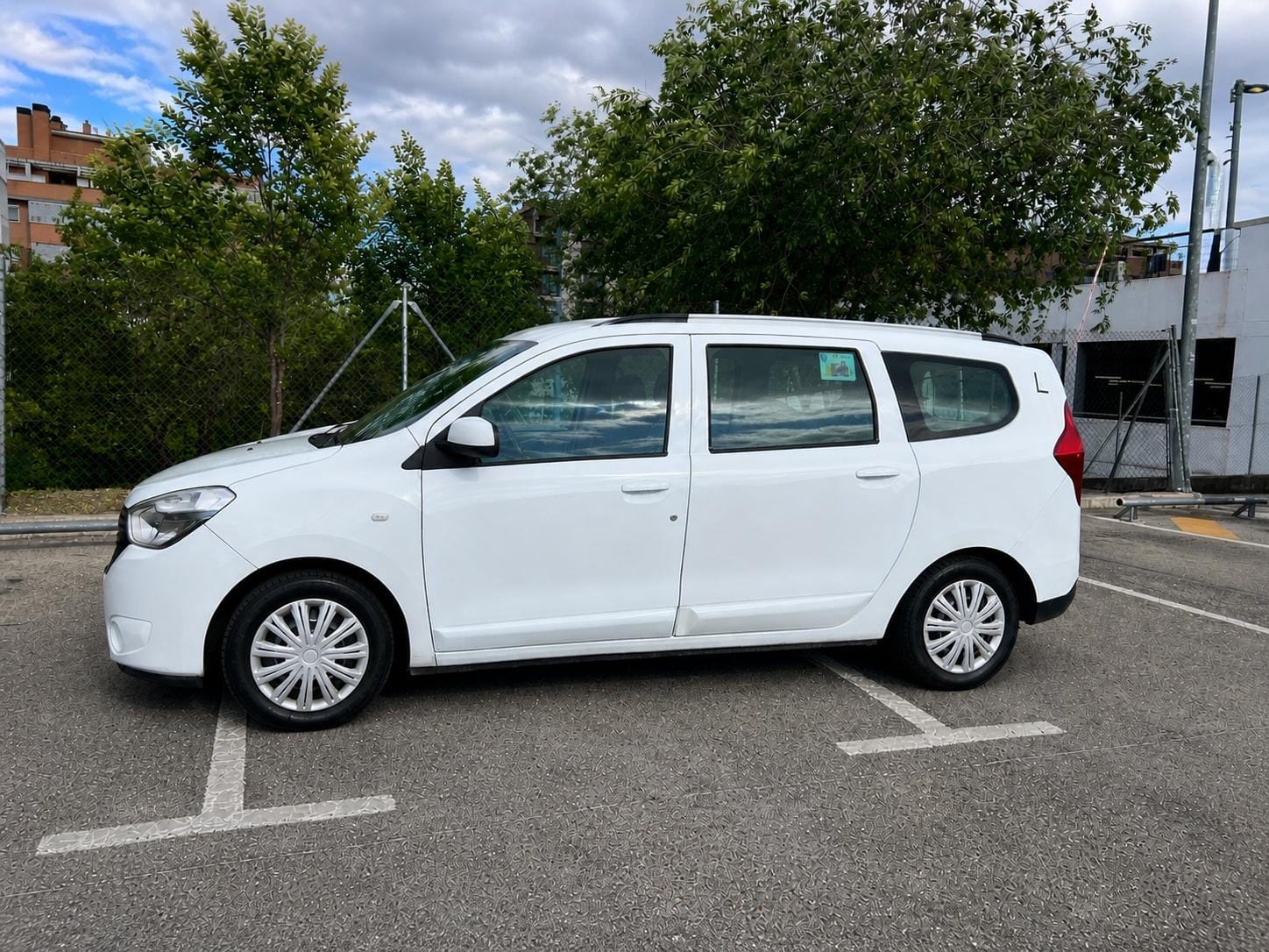 Dacia Lodgy avec Climatisation